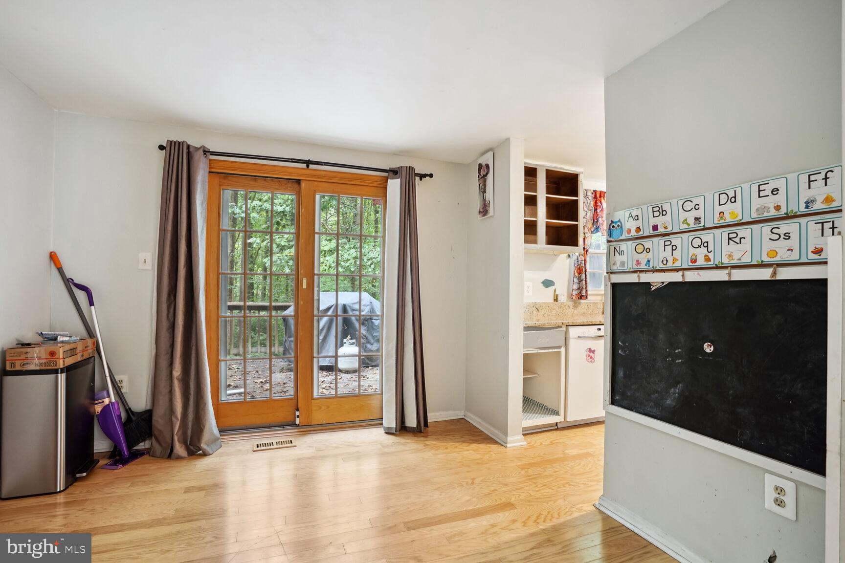 BURKE CENTRE - Residential