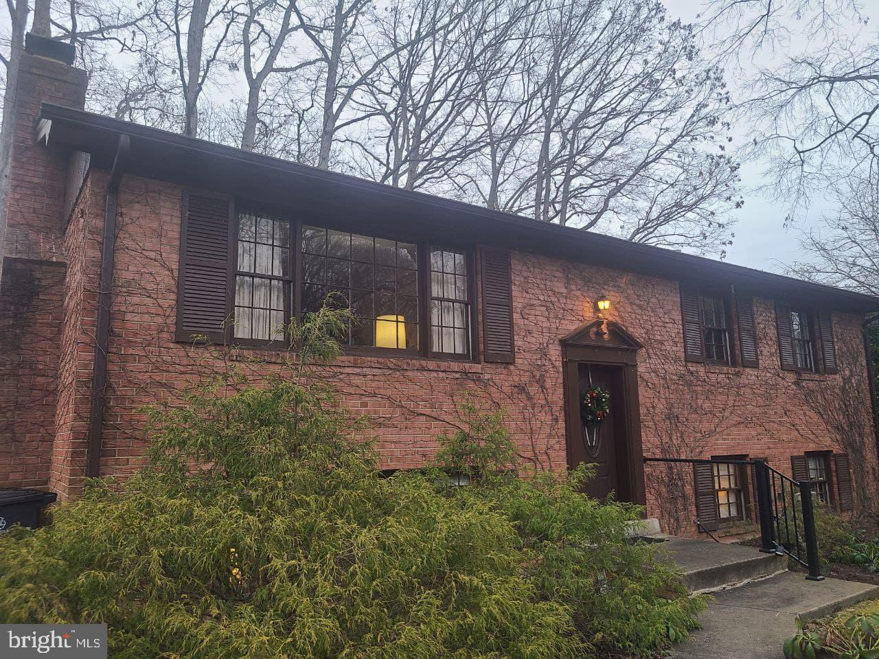 HILLMEADE MANOR - Residential