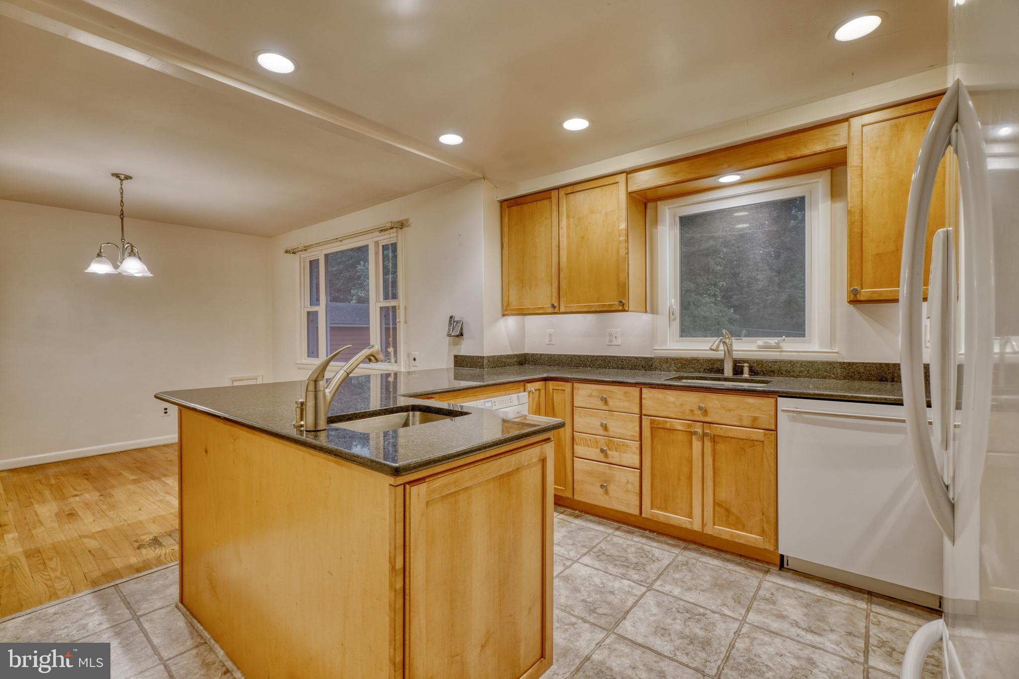 LUTHERVILLE - Residential