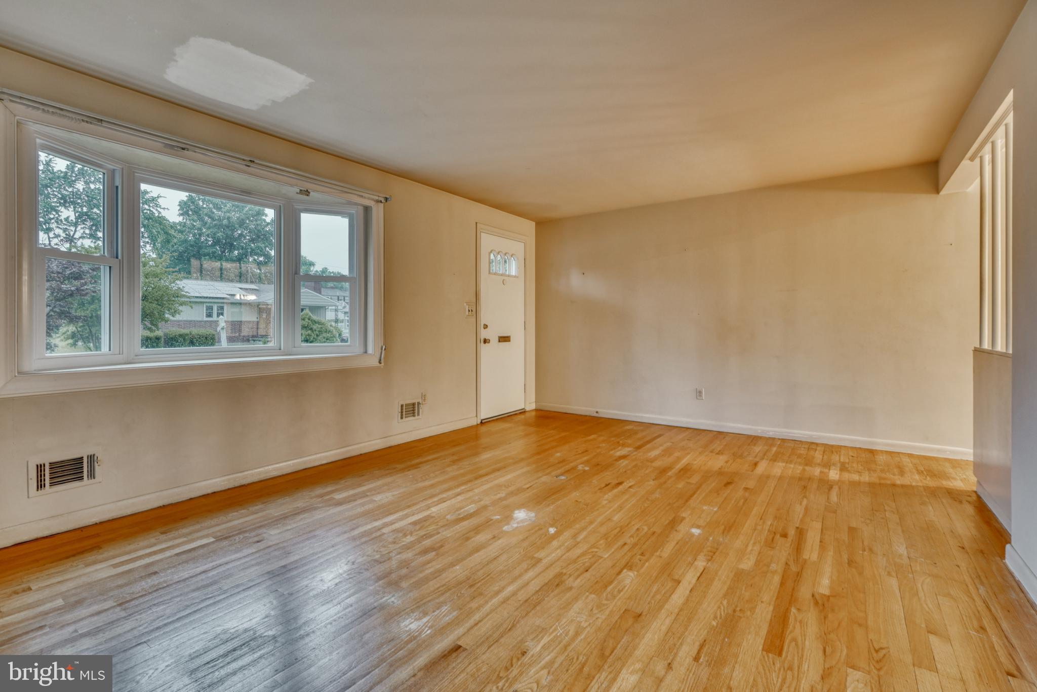 LUTHERVILLE - Residential