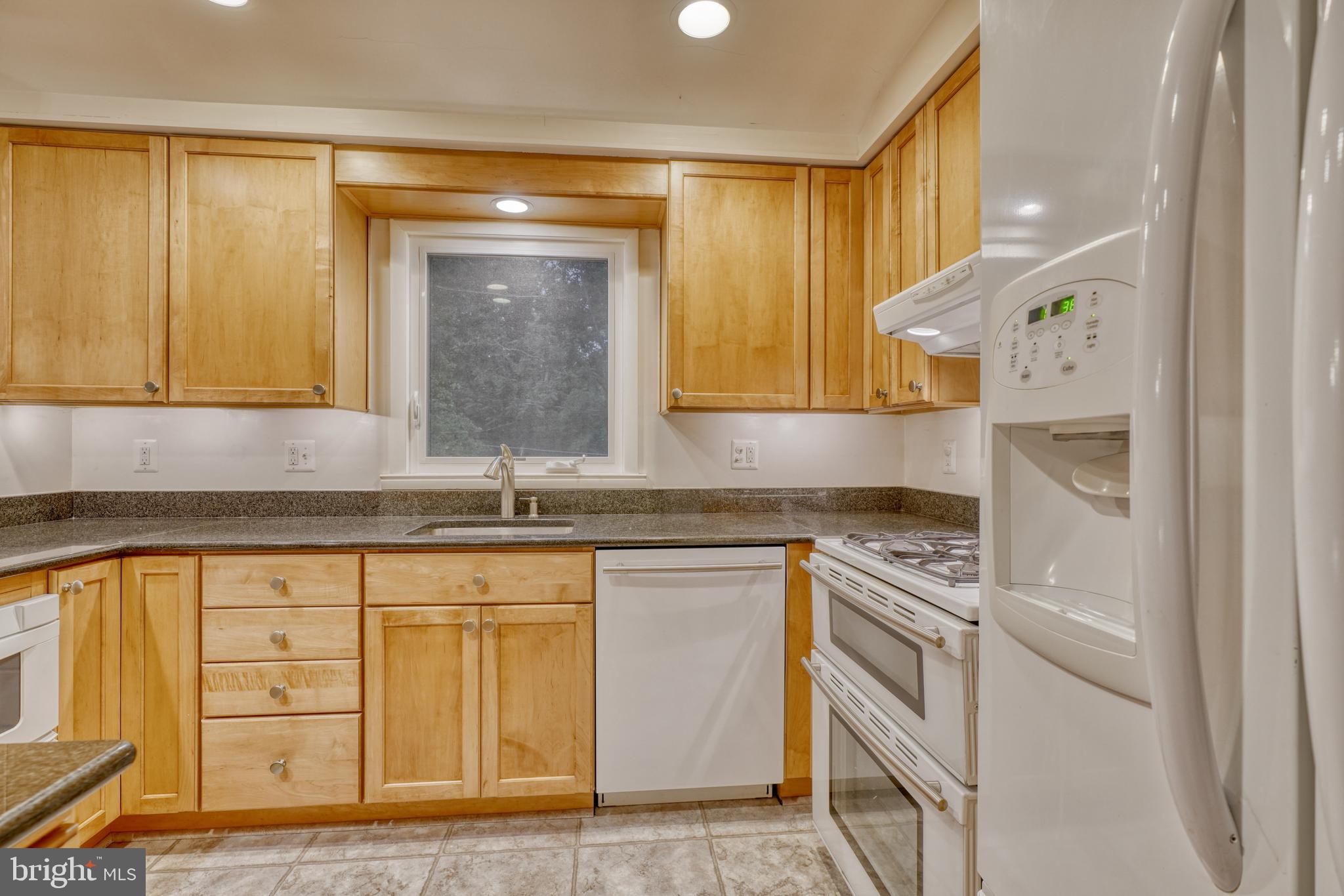 LUTHERVILLE - Residential