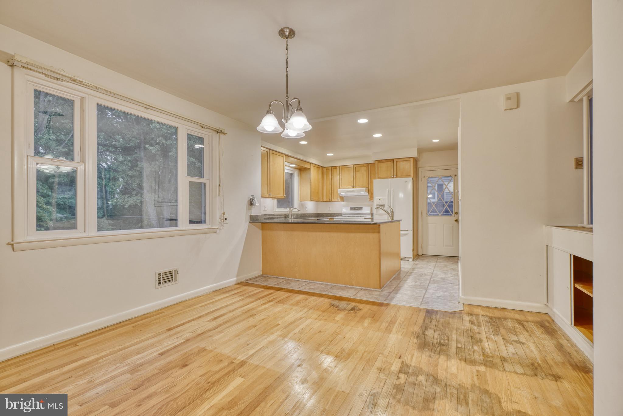 LUTHERVILLE - Residential