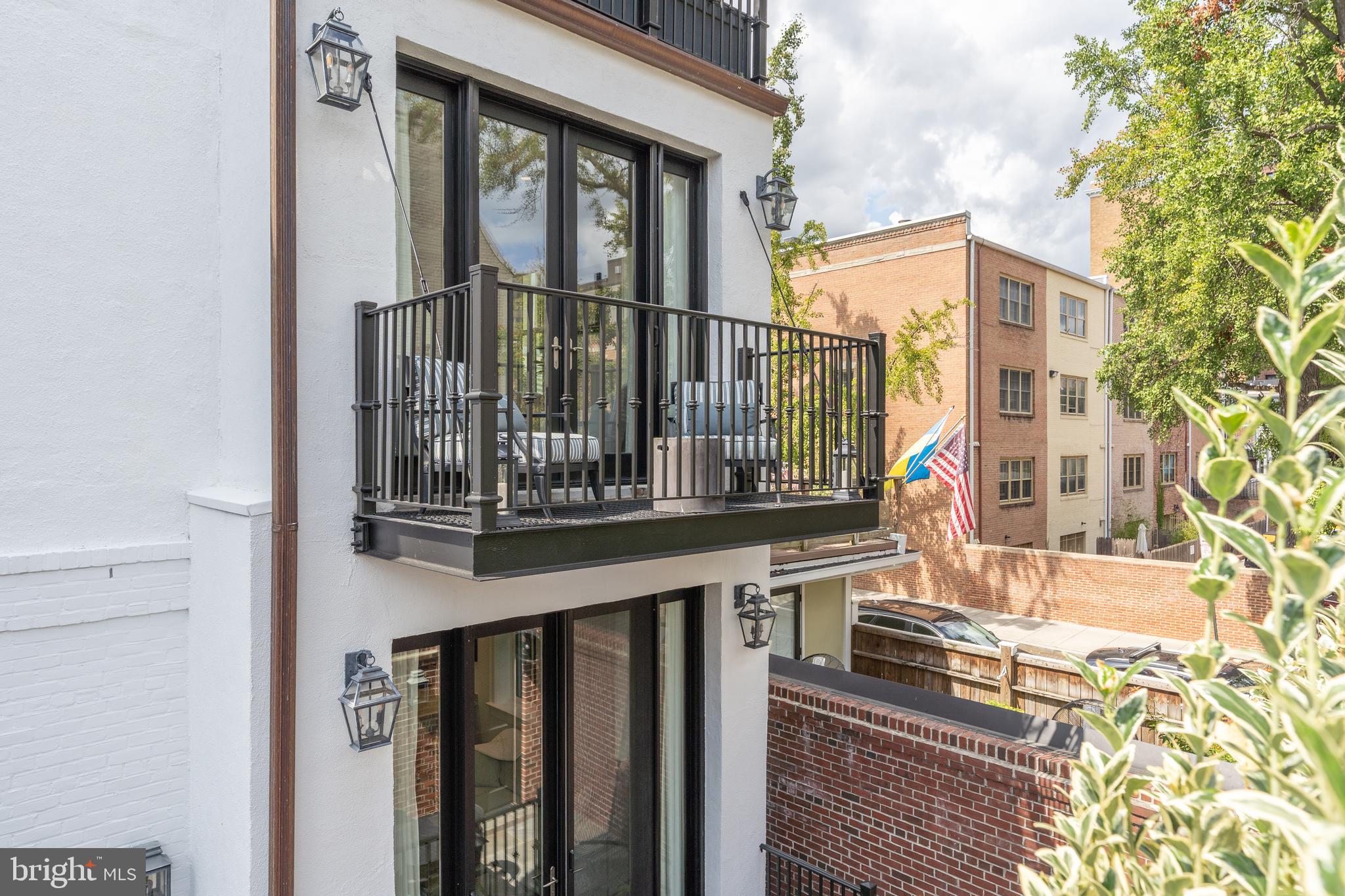 DUPONT CIRCLE - Residential