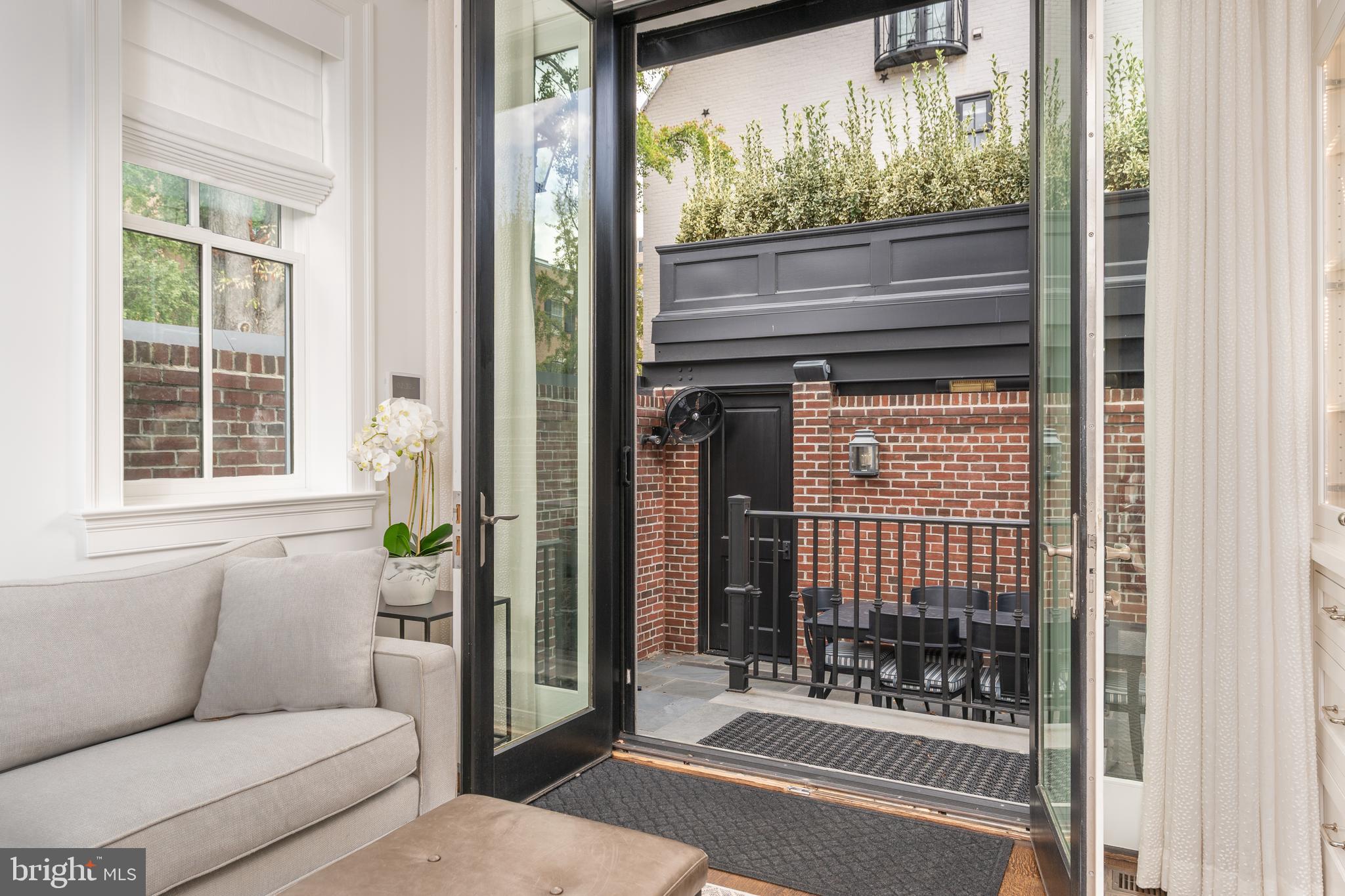 DUPONT CIRCLE - Residential