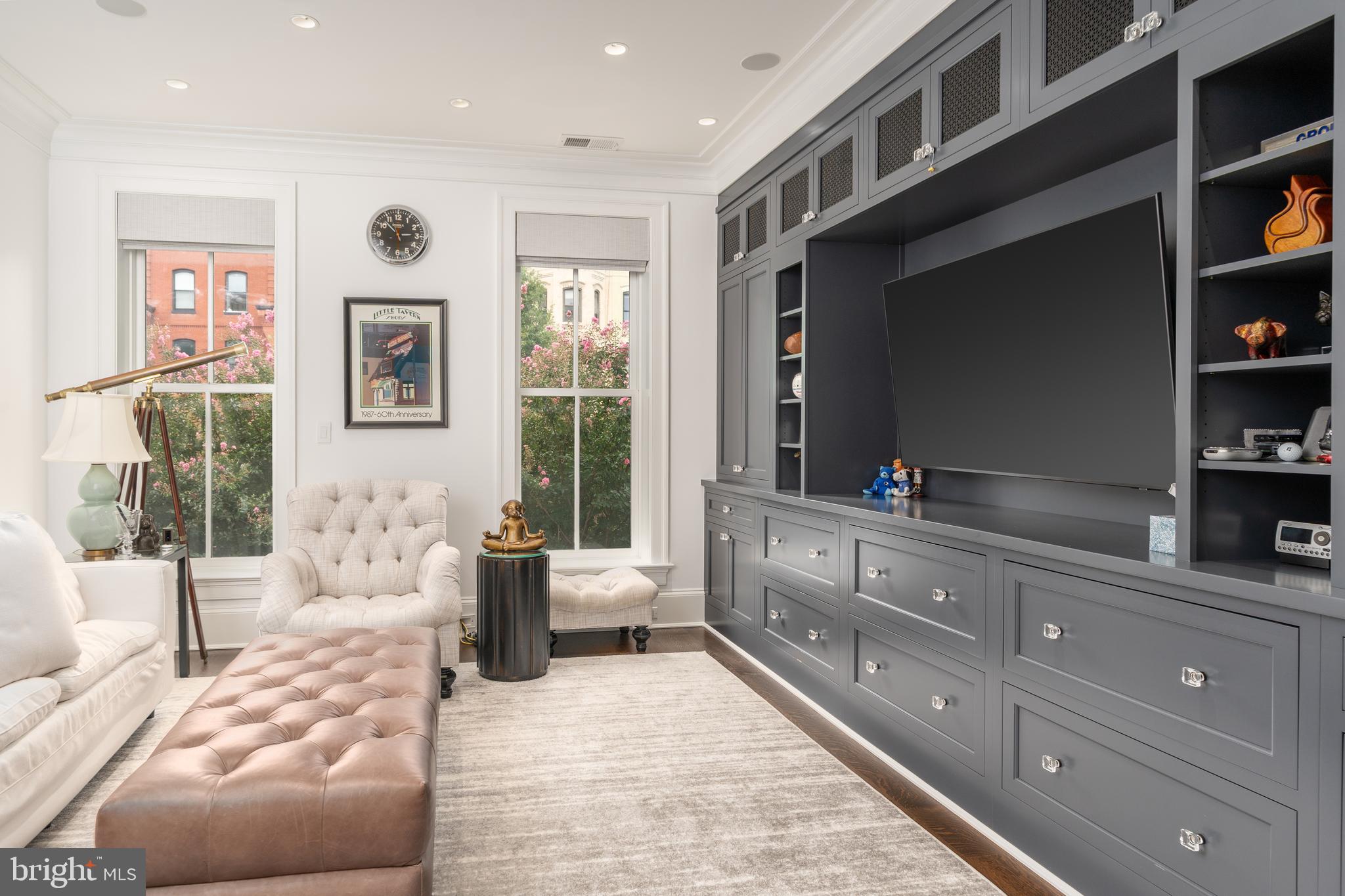 DUPONT CIRCLE - Residential