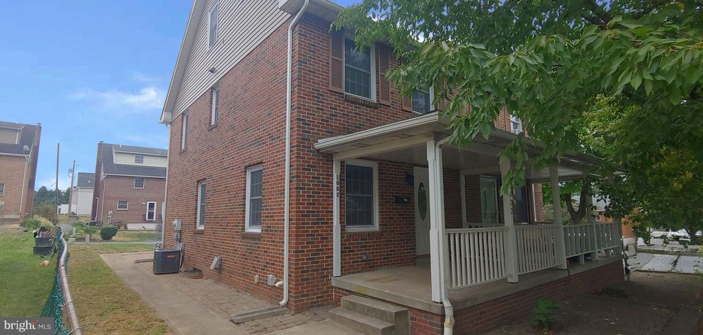 Photo of 1002 Ayres Court, Lancaster, PA 17602 (MLS # PALA2053836)