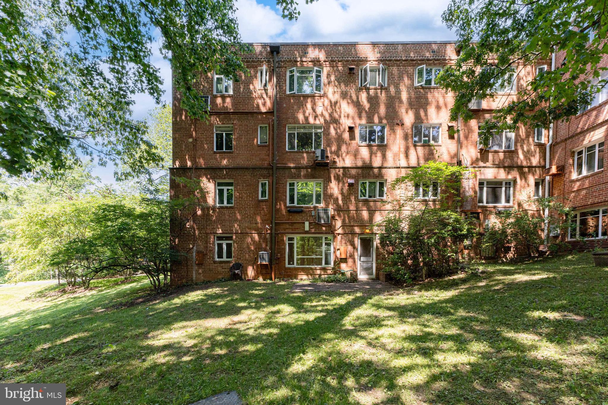 10401 MONTROSE AVENUE 10401