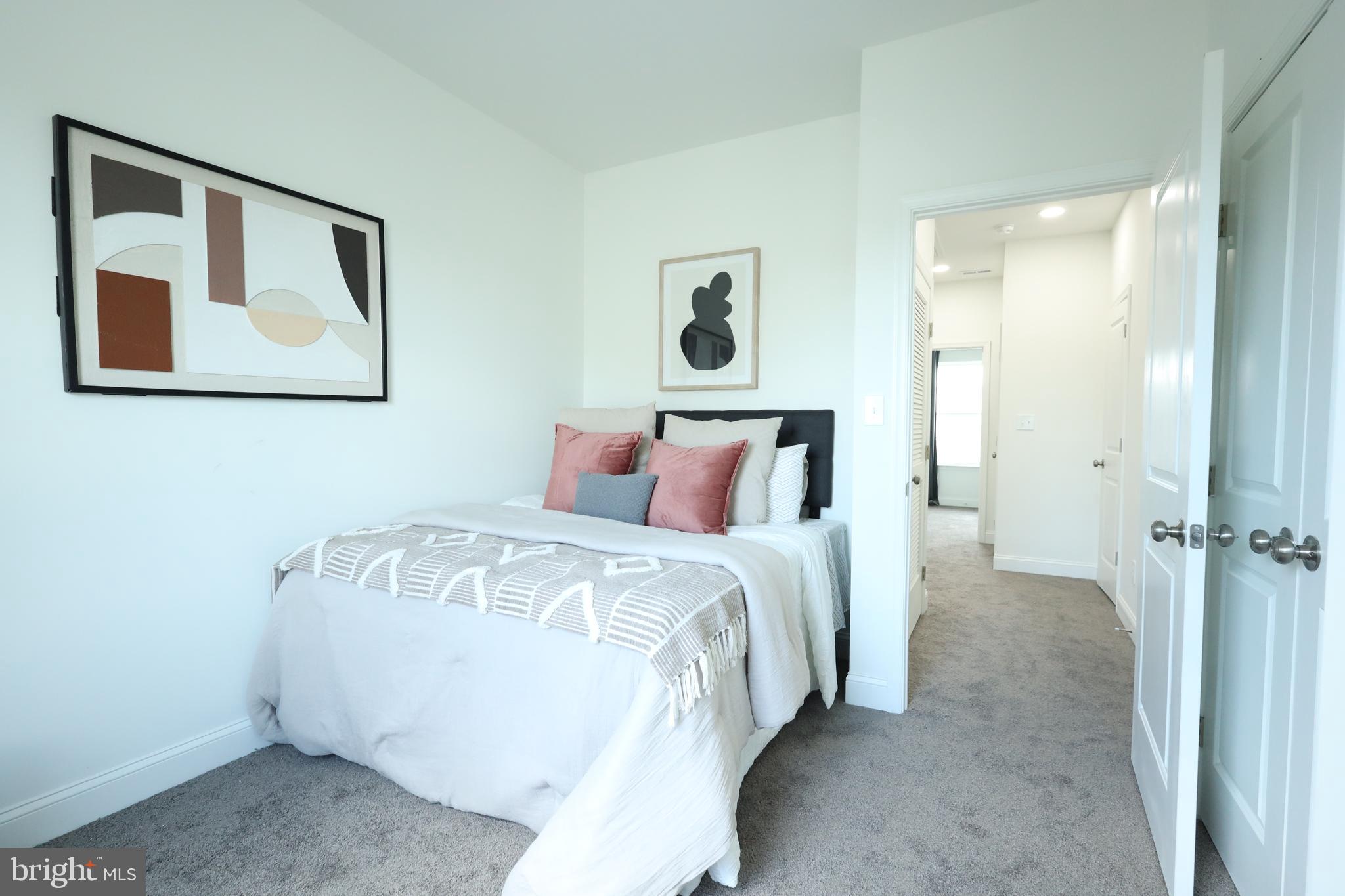 MCMULLEN SQUARE - Residential