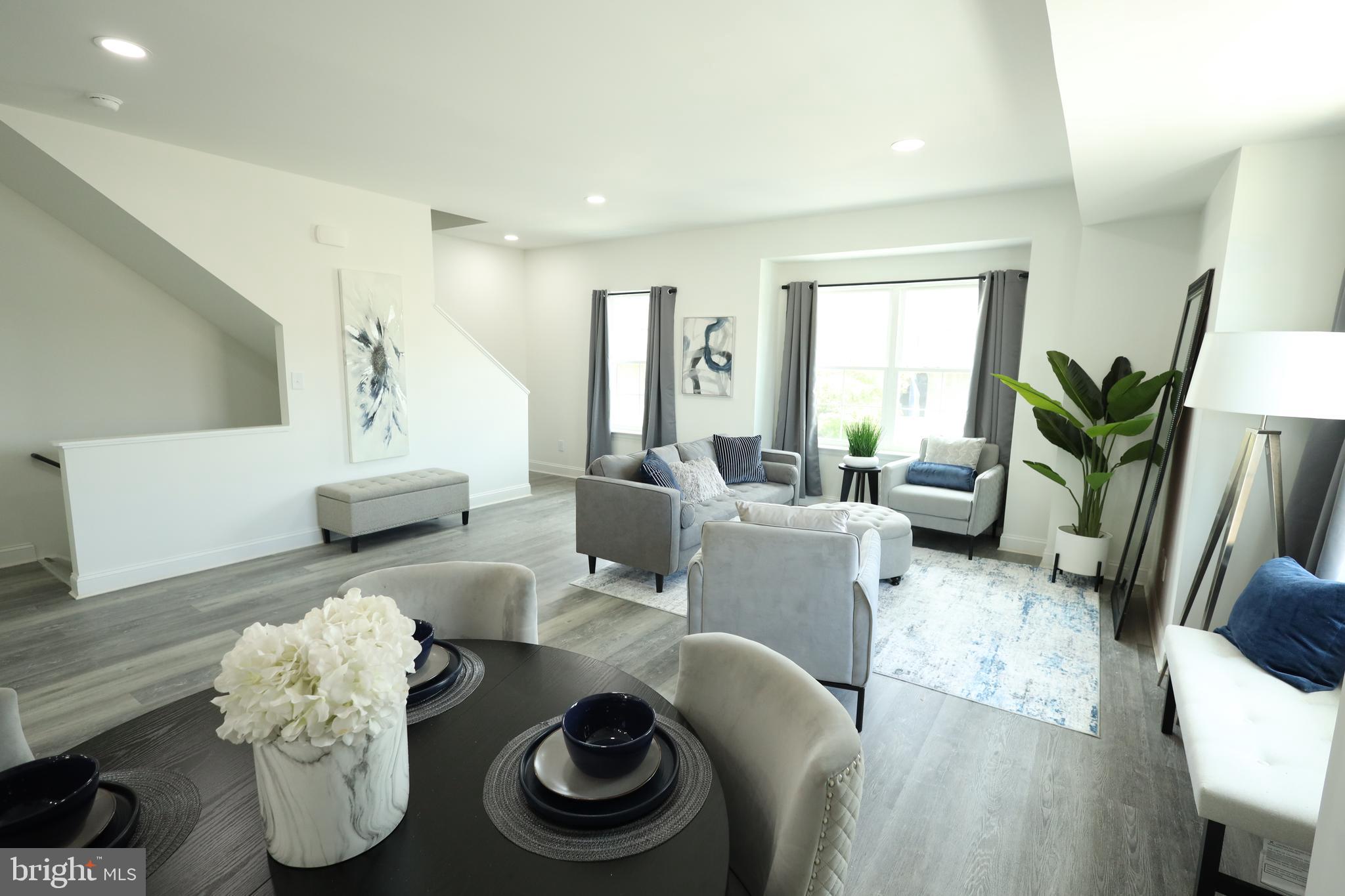 MCMULLEN SQUARE - Residential