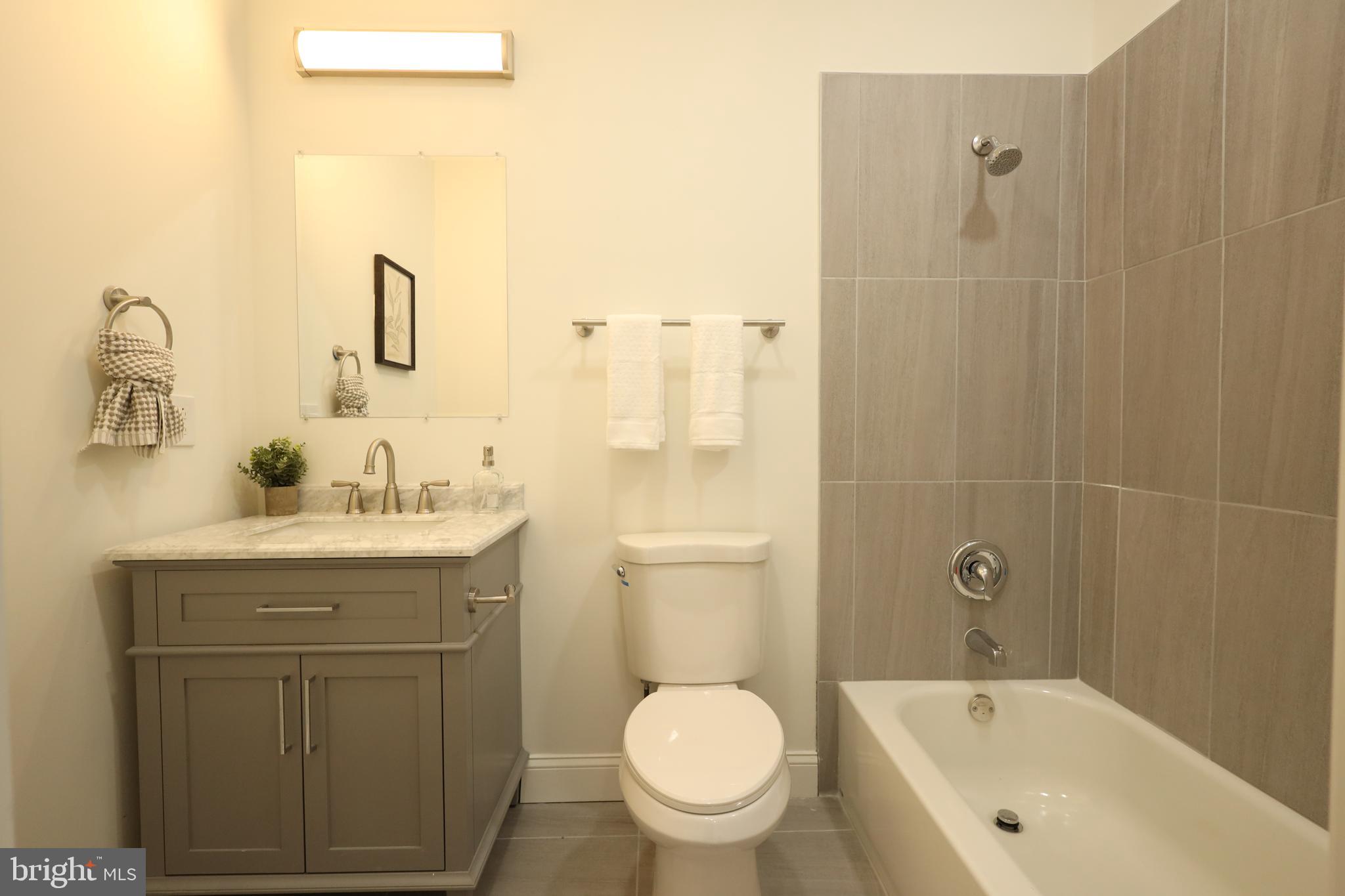 MCMULLEN SQUARE - Residential