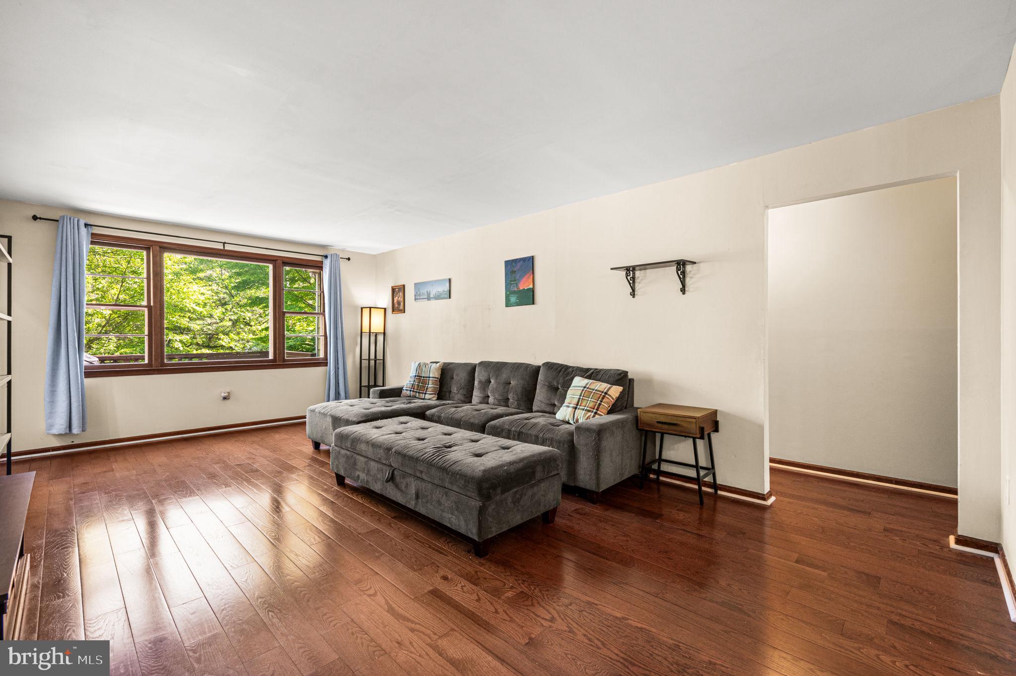 CHURCHVILLE MANOR - Residential