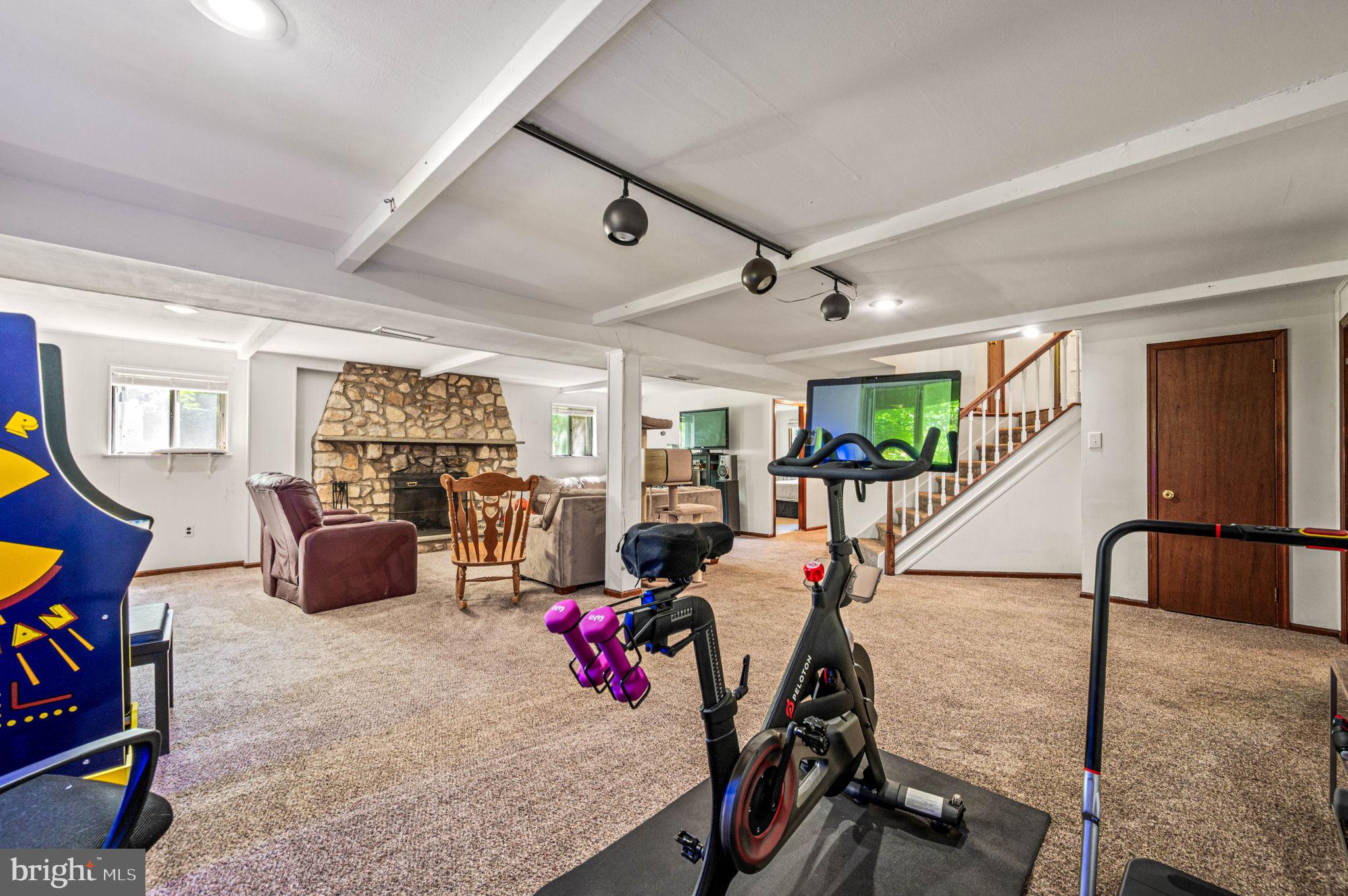 CHURCHVILLE MANOR - Residential