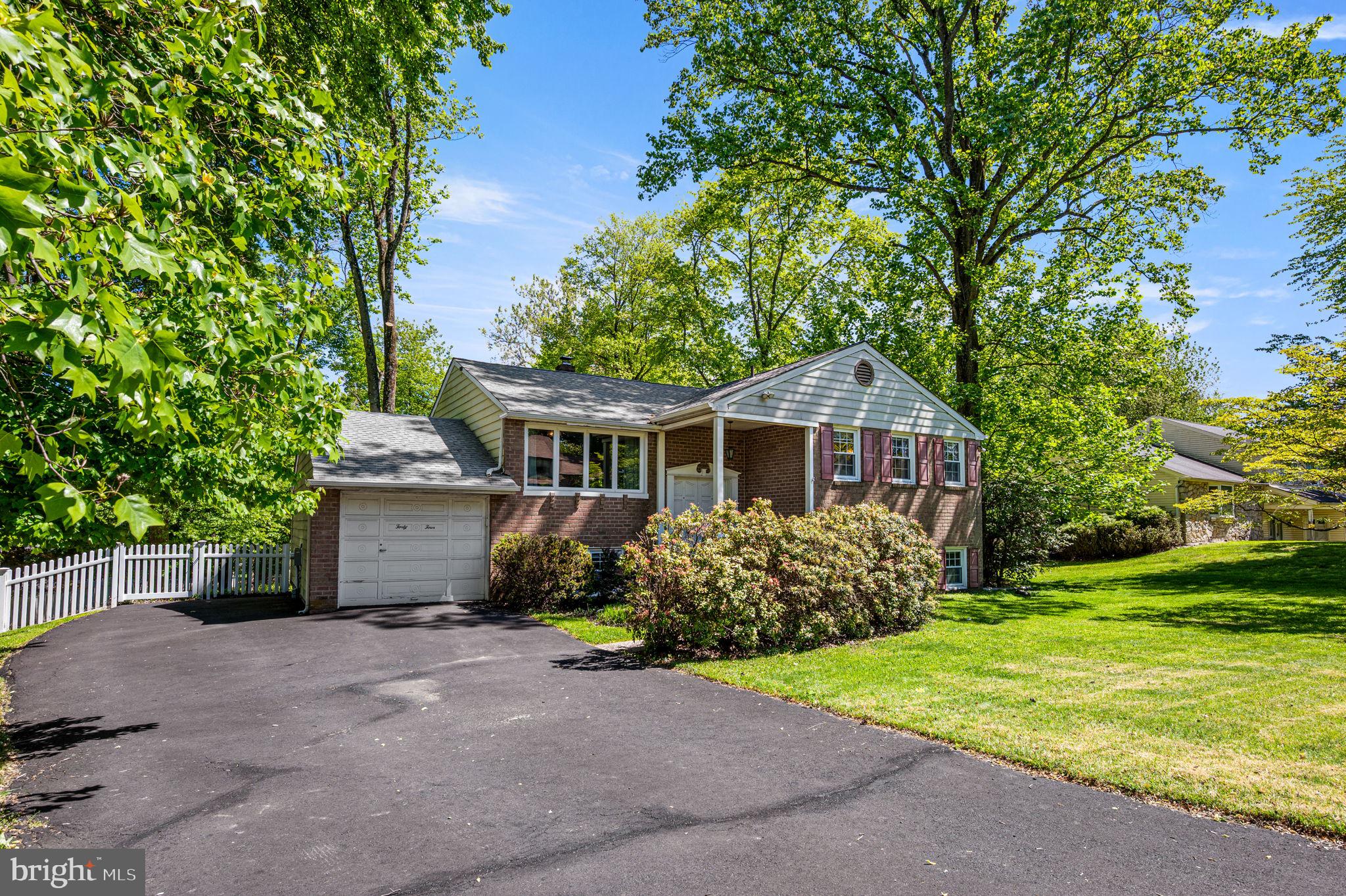 CHURCHVILLE MANOR - Residential