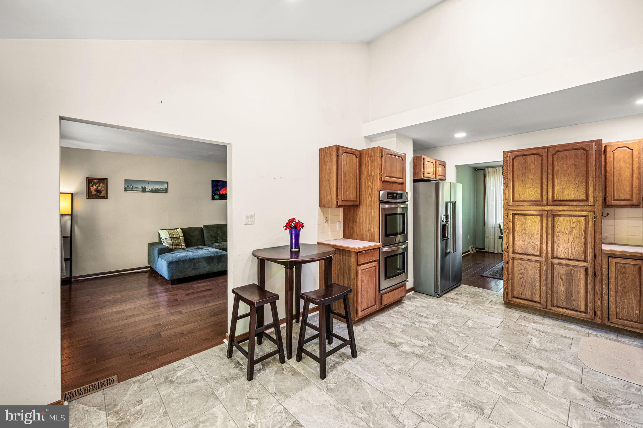 CHURCHVILLE MANOR - Residential