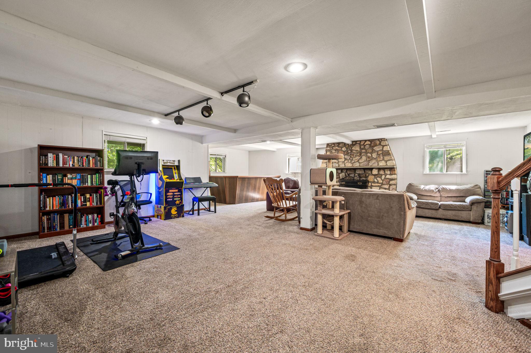 CHURCHVILLE MANOR - Residential