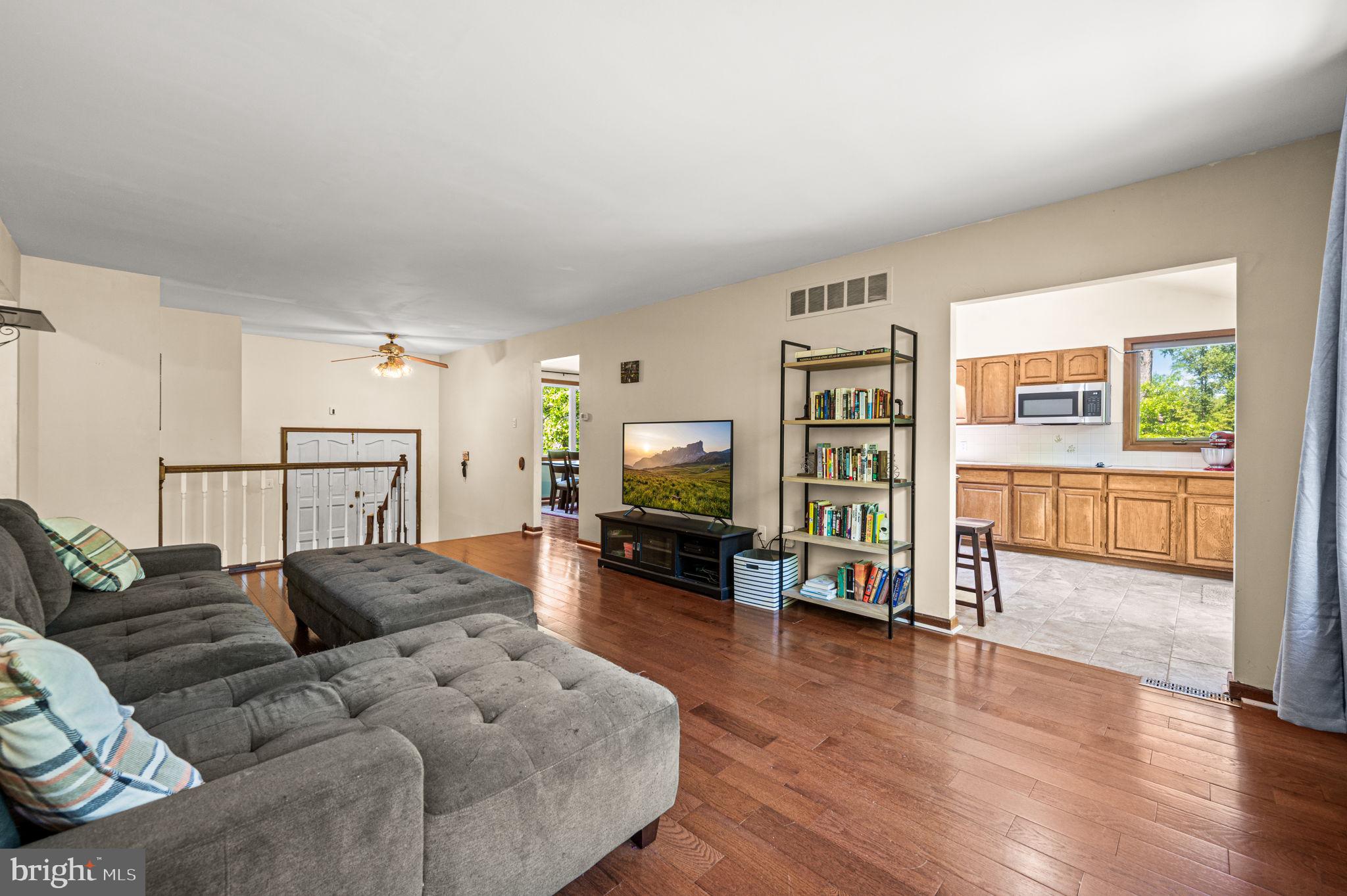 CHURCHVILLE MANOR - Residential