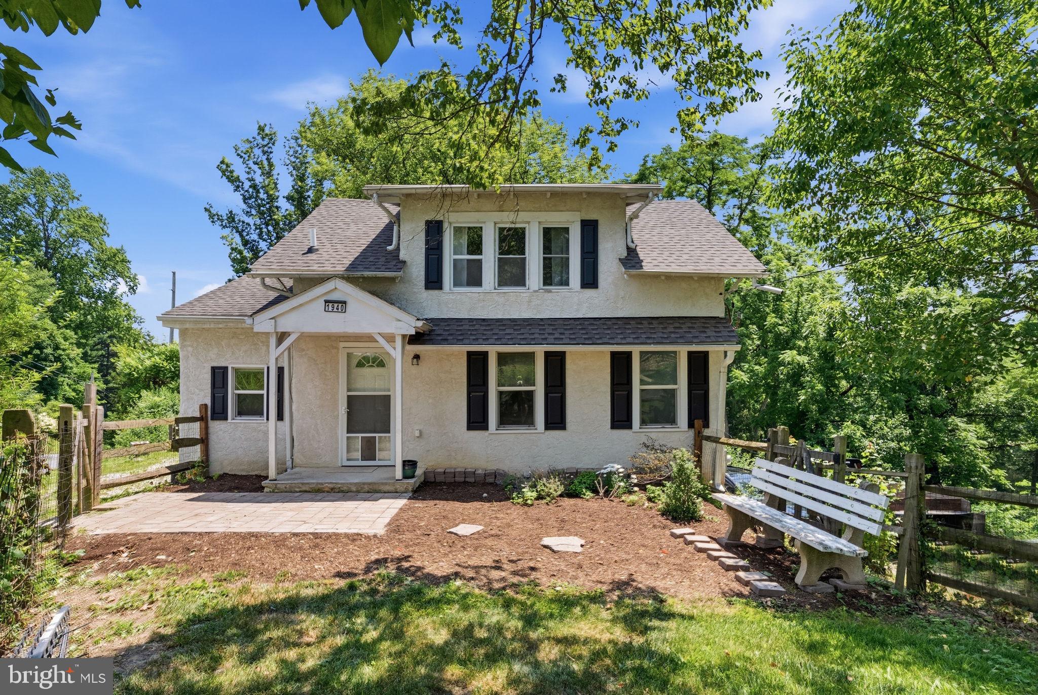 1940 DUNBAR ROAD
