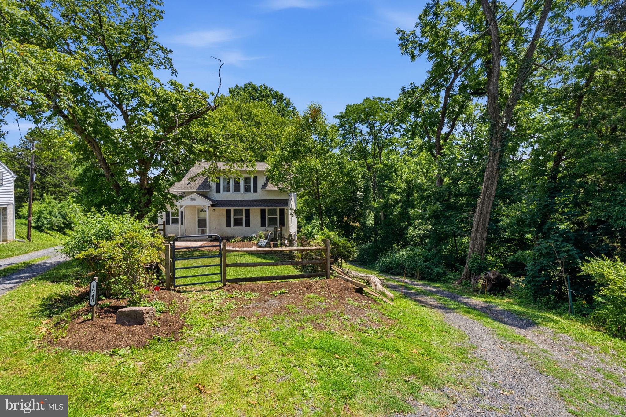 1940 DUNBAR ROAD