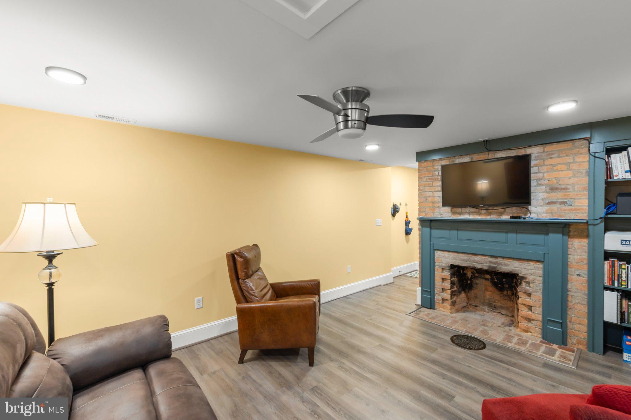 135 S KENT STREET 202