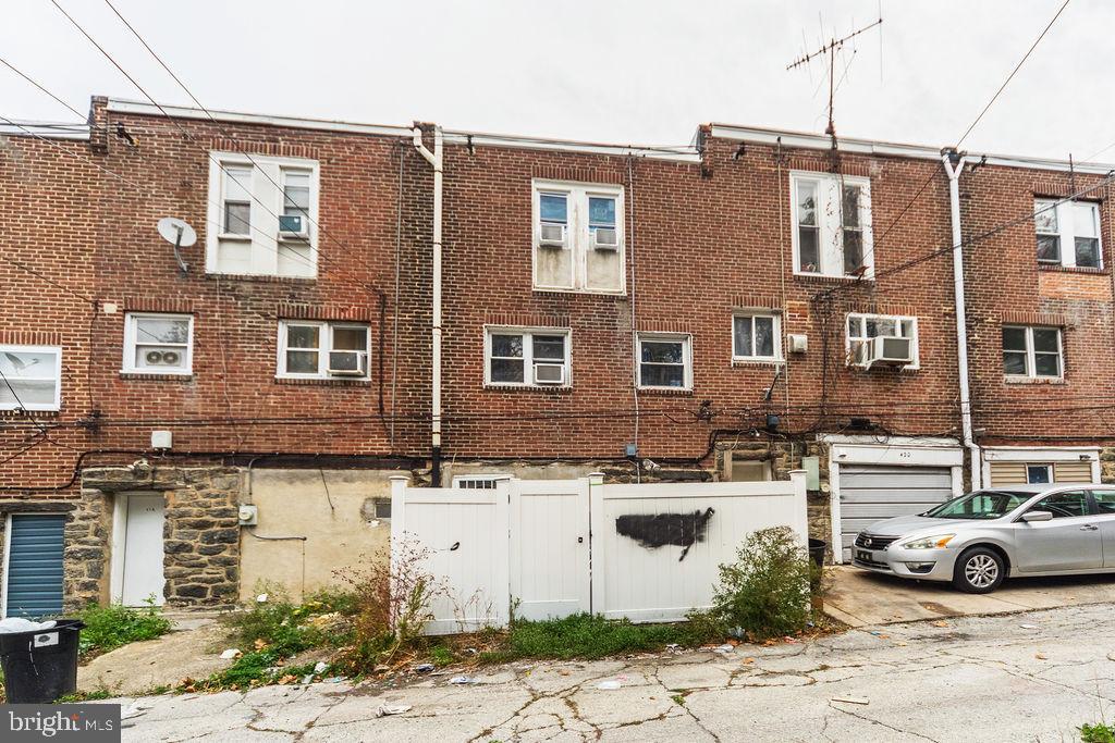 STONEHURST - Residential