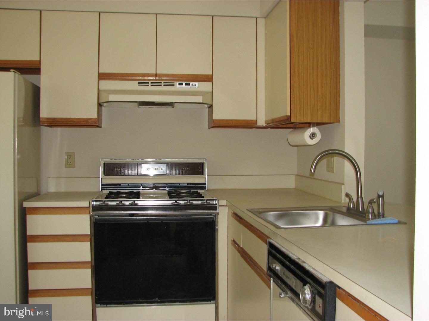 SOCIETY PL - Residential