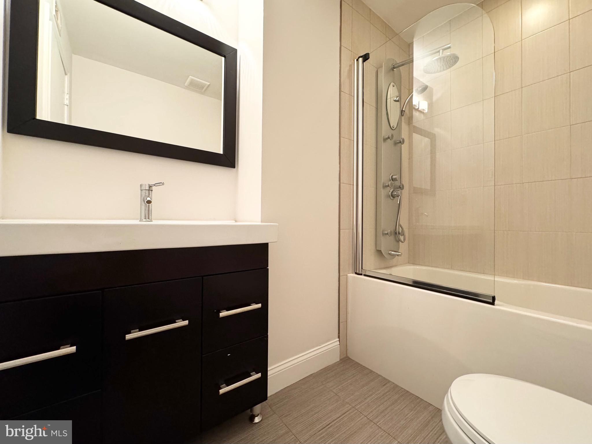 BUSTLETON - Residential