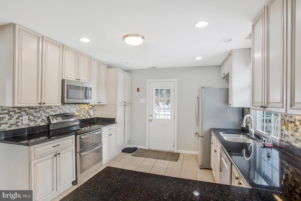 BELVEDERE BEACH/HARMONY - Residential Lease