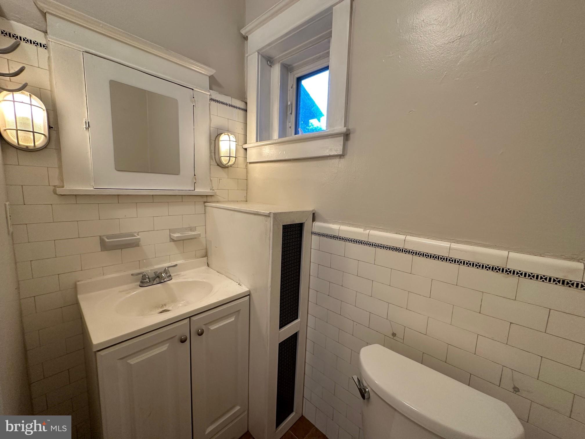 SCHWENKSVILLE - Residential Lease