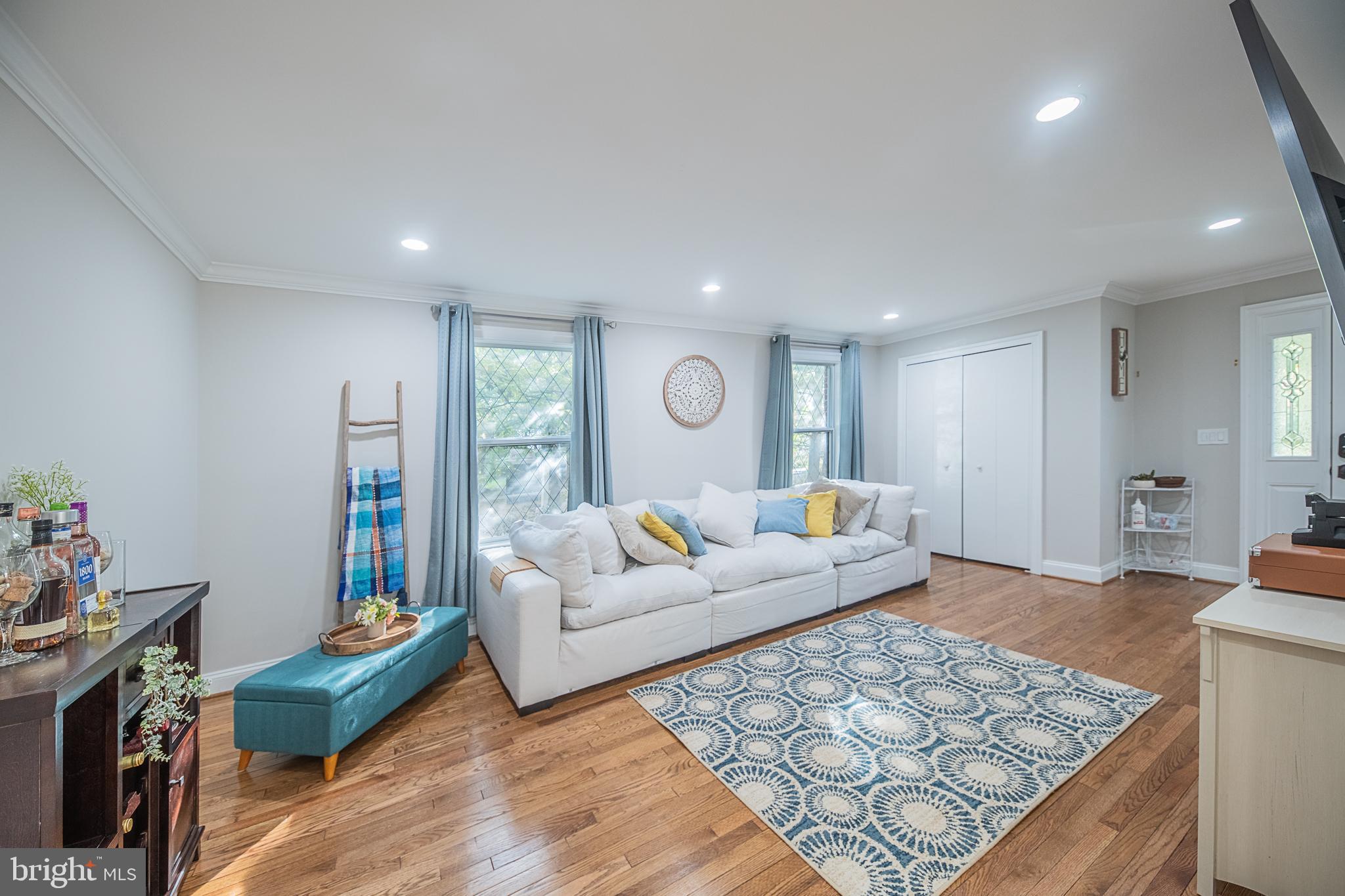 COUNTRYSIDE - Residential