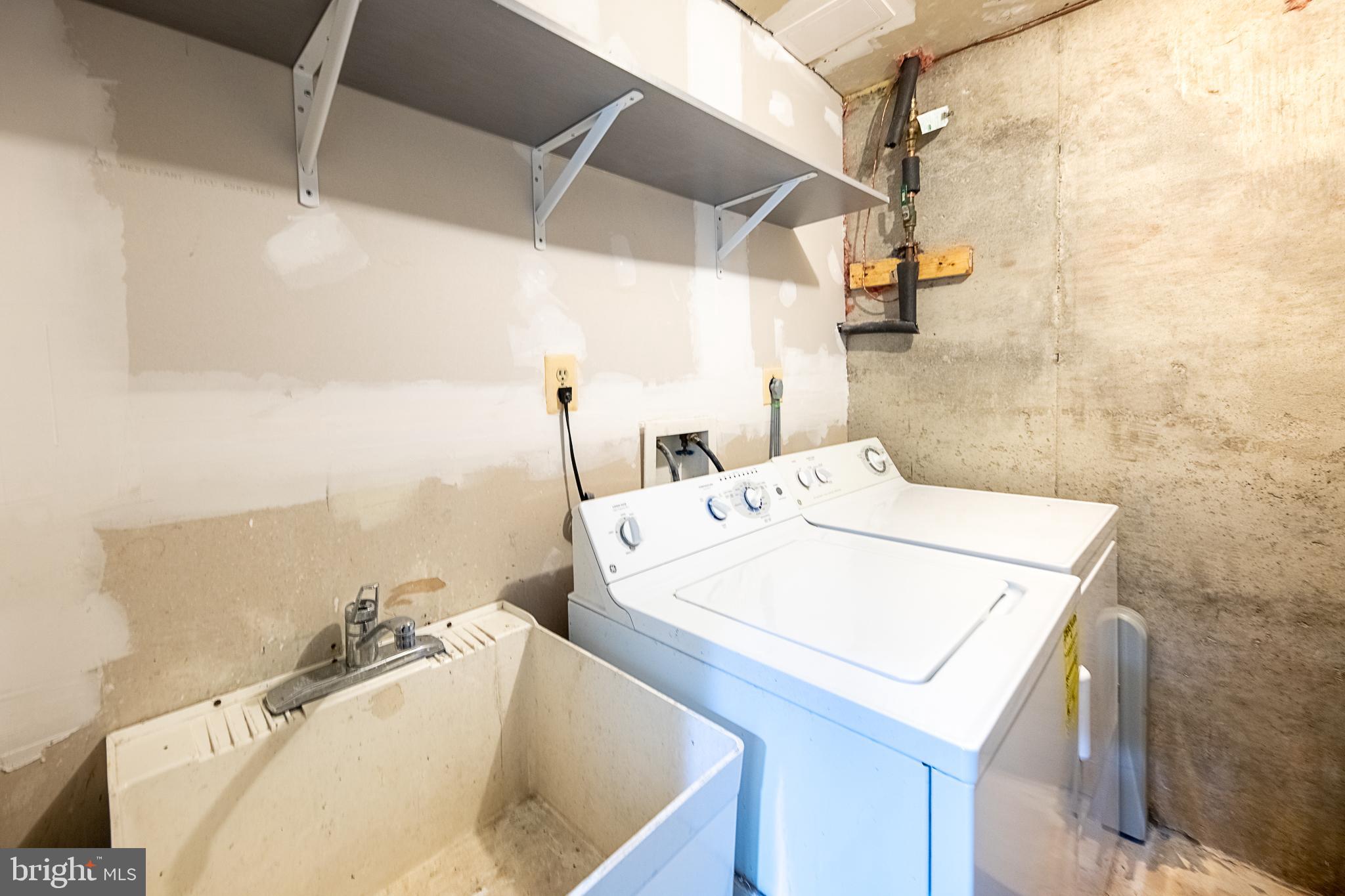 COUNTRYSIDE - Residential