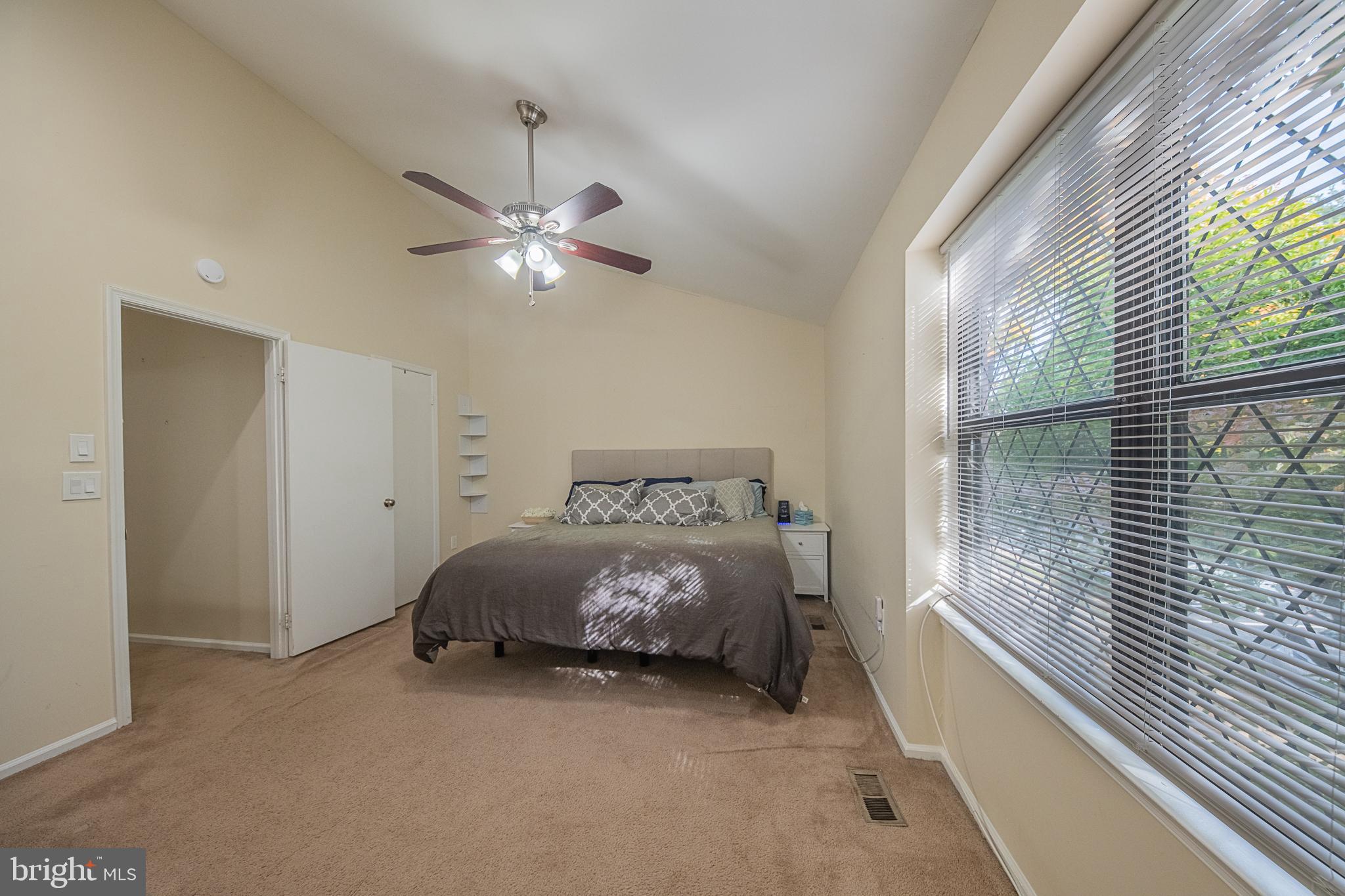 COUNTRYSIDE - Residential