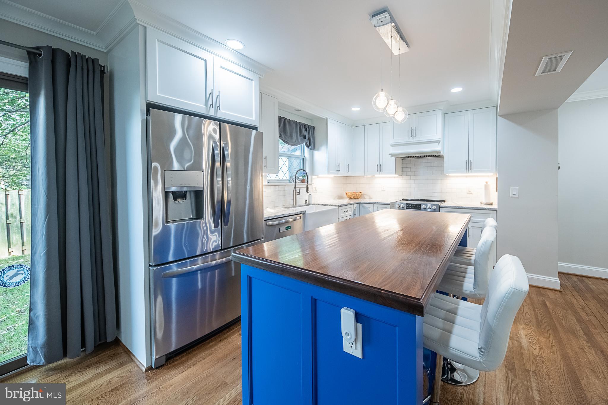 COUNTRYSIDE - Residential