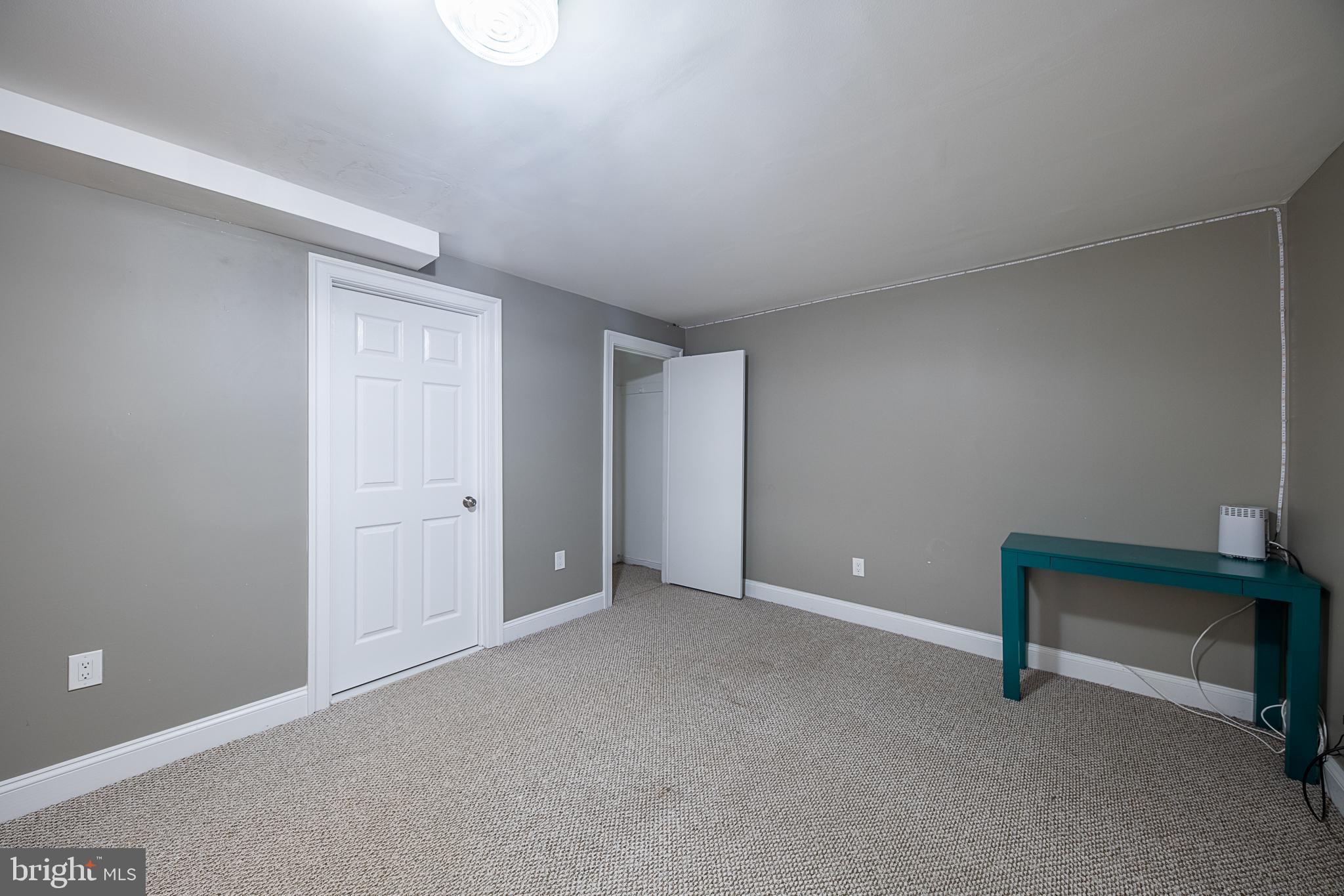 COUNTRYSIDE - Residential