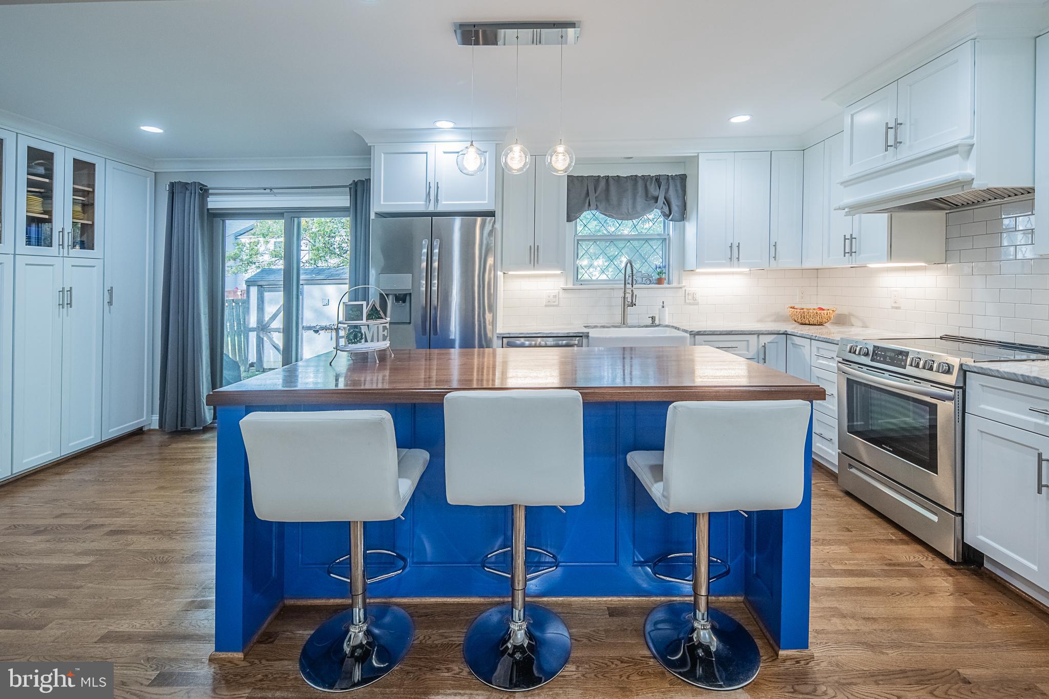 COUNTRYSIDE - Residential