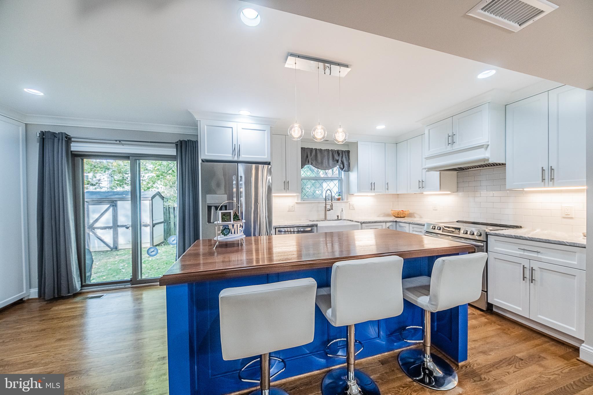 COUNTRYSIDE - Residential