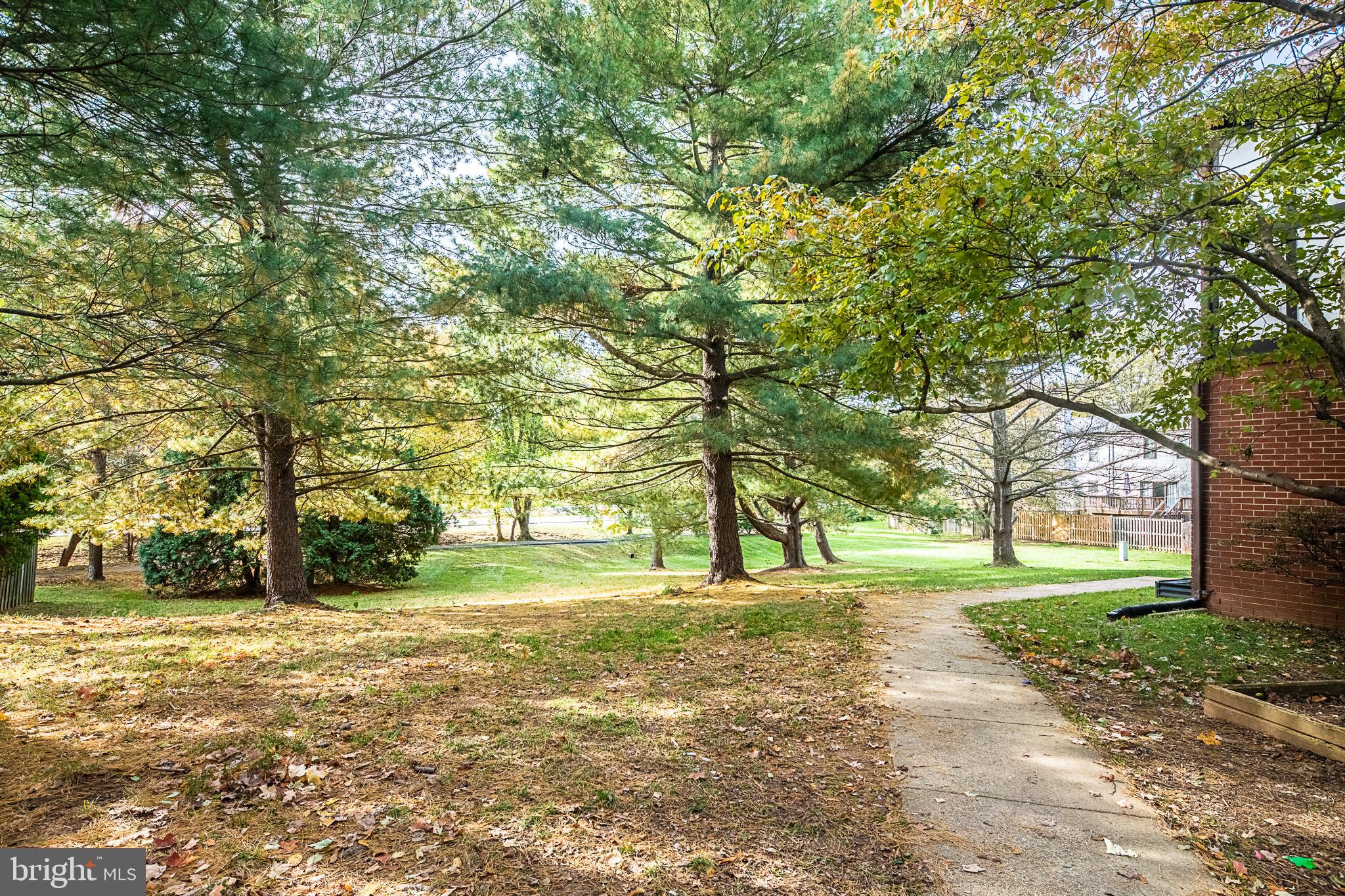 COUNTRYSIDE - Residential