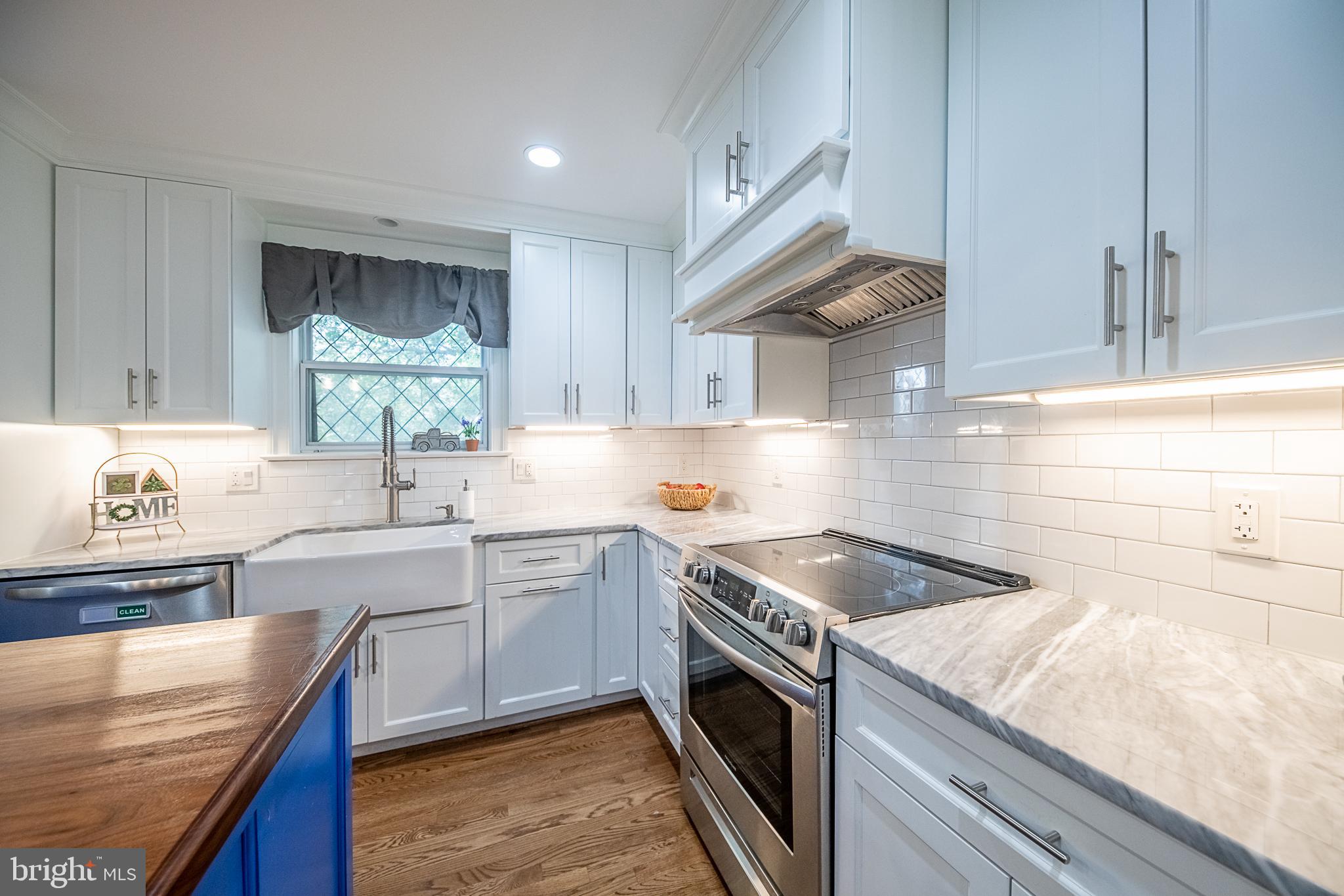 COUNTRYSIDE - Residential