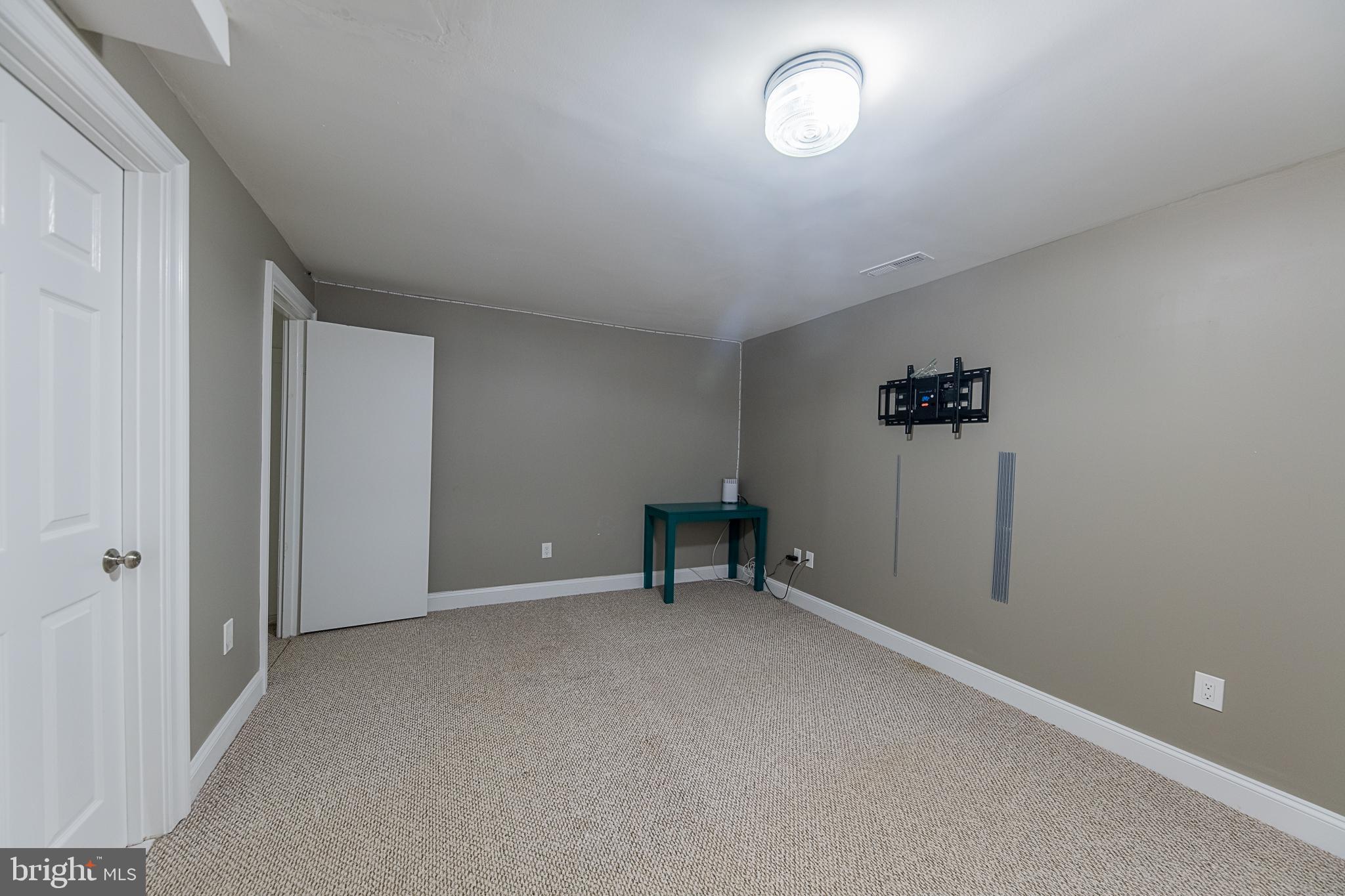 COUNTRYSIDE - Residential