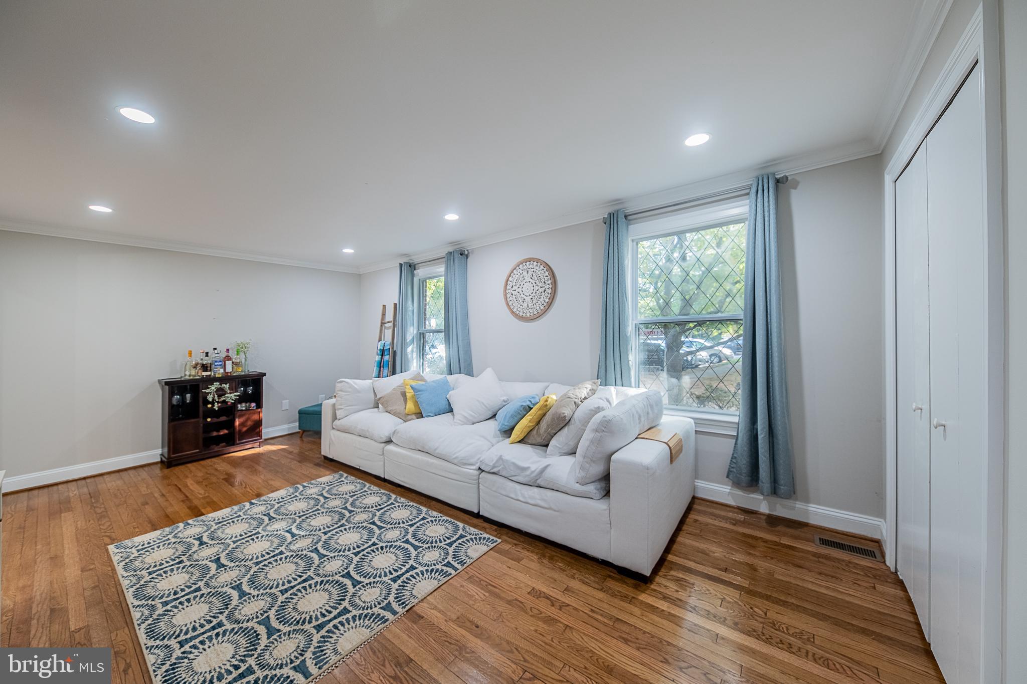 COUNTRYSIDE - Residential