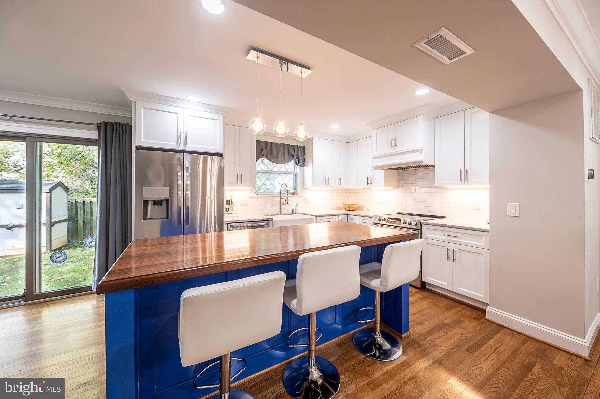 COUNTRYSIDE - Residential