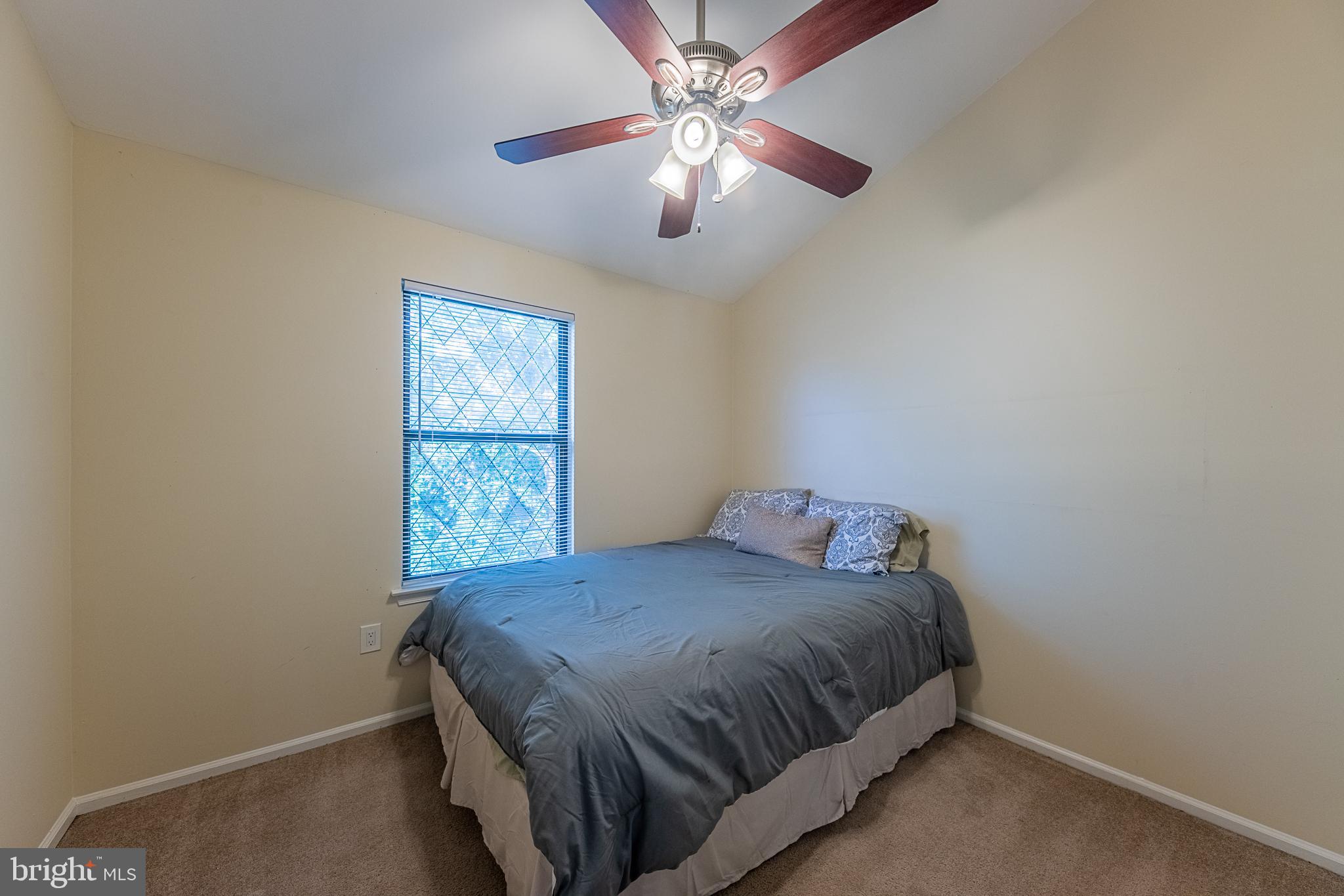 COUNTRYSIDE - Residential