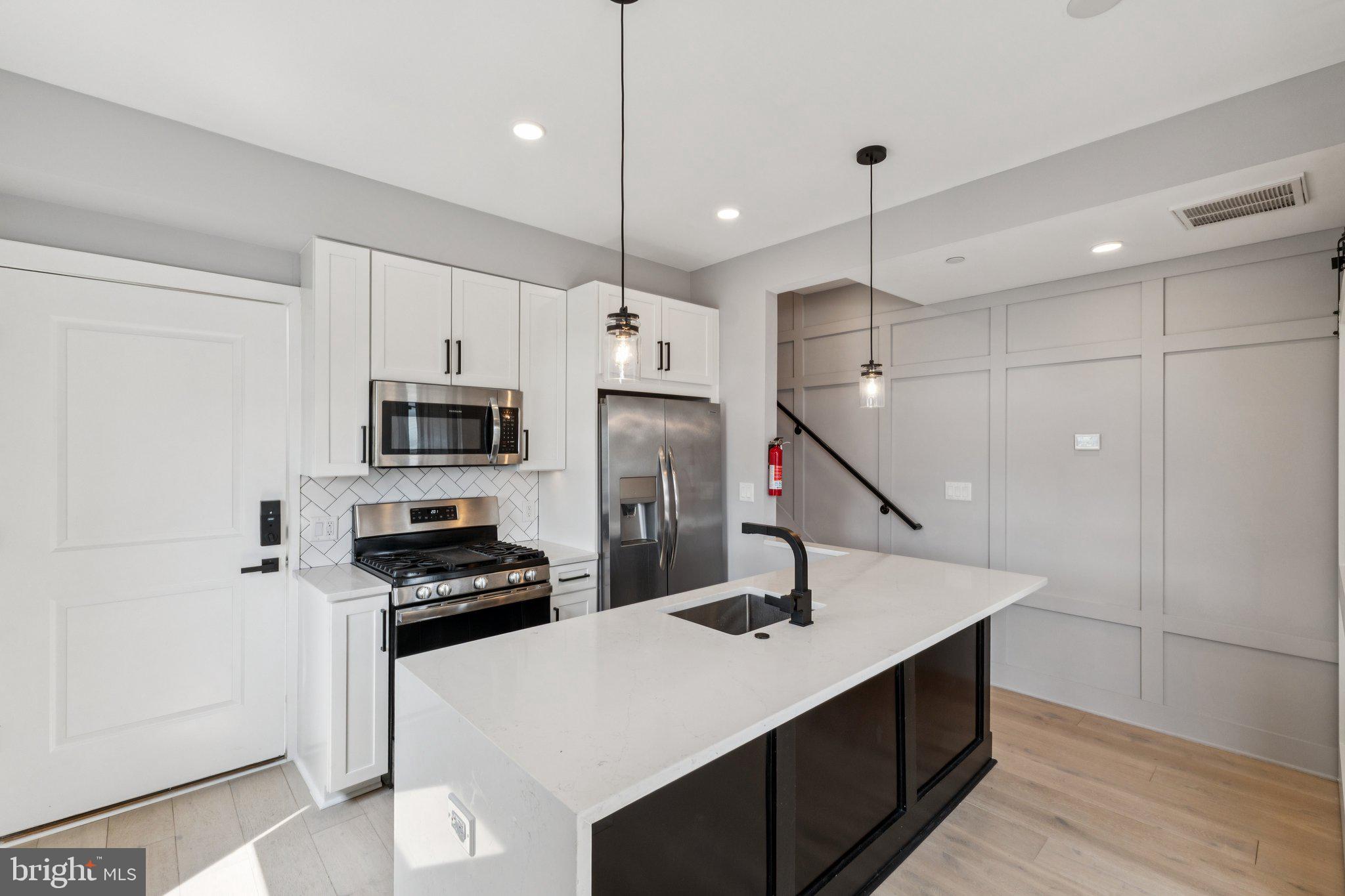 1915 H STREET NE PH2