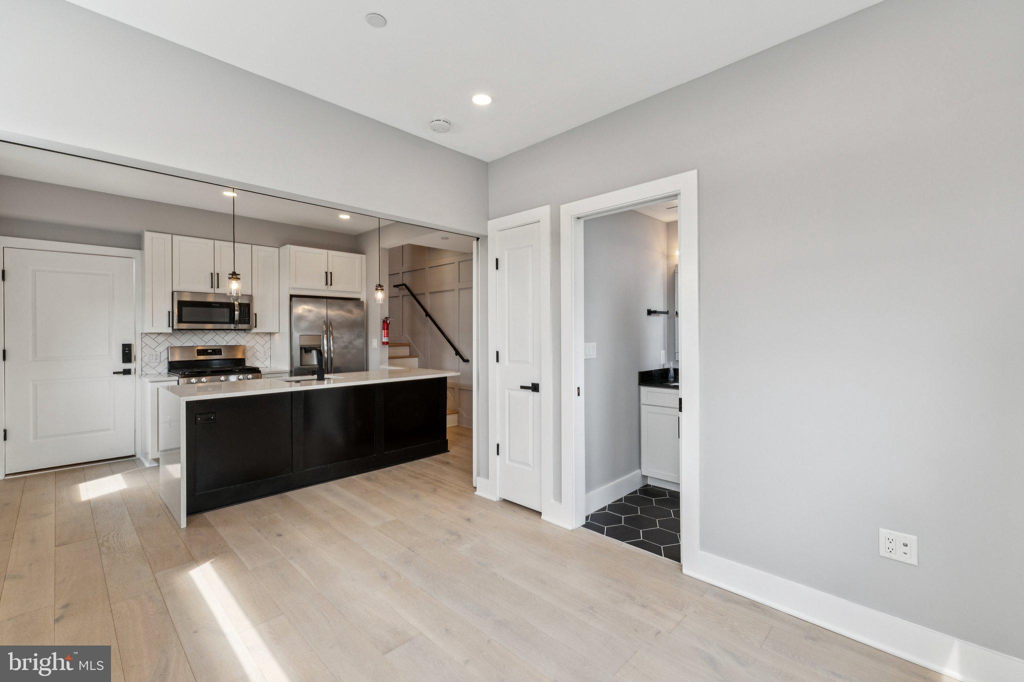 1915 H STREET NE PH2