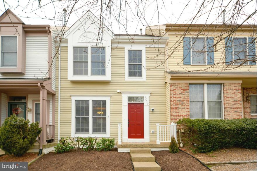 HOME IN SOUGHT AFTER WESTRIDGE, 3 LVLS,3 BEDROOMS, 3 FULL BATHS, DEN/ NANNY/ MOTHER-IN-LAW QUARTERS, STAINLESS STEEL  KITCHEN APPLIANCES W/ LARGE DECK ,GRANITE COUNTER TOPS, EAT IN CHEF KITCHEN W/ RECESSED LIGHTS, FORMAL DINING ROOM W/ CHAIR RAIL MOULDING,FORMAL LIVING ROOM, MASTER BEDROOM W/ CATHEDRAL CEILINGS W/ FAN W/  FULL BATH W/ DOUBLE SINKS W/ LARGE CLOSET,  REC ROOM W/ FIREPLACE W/ RECESS