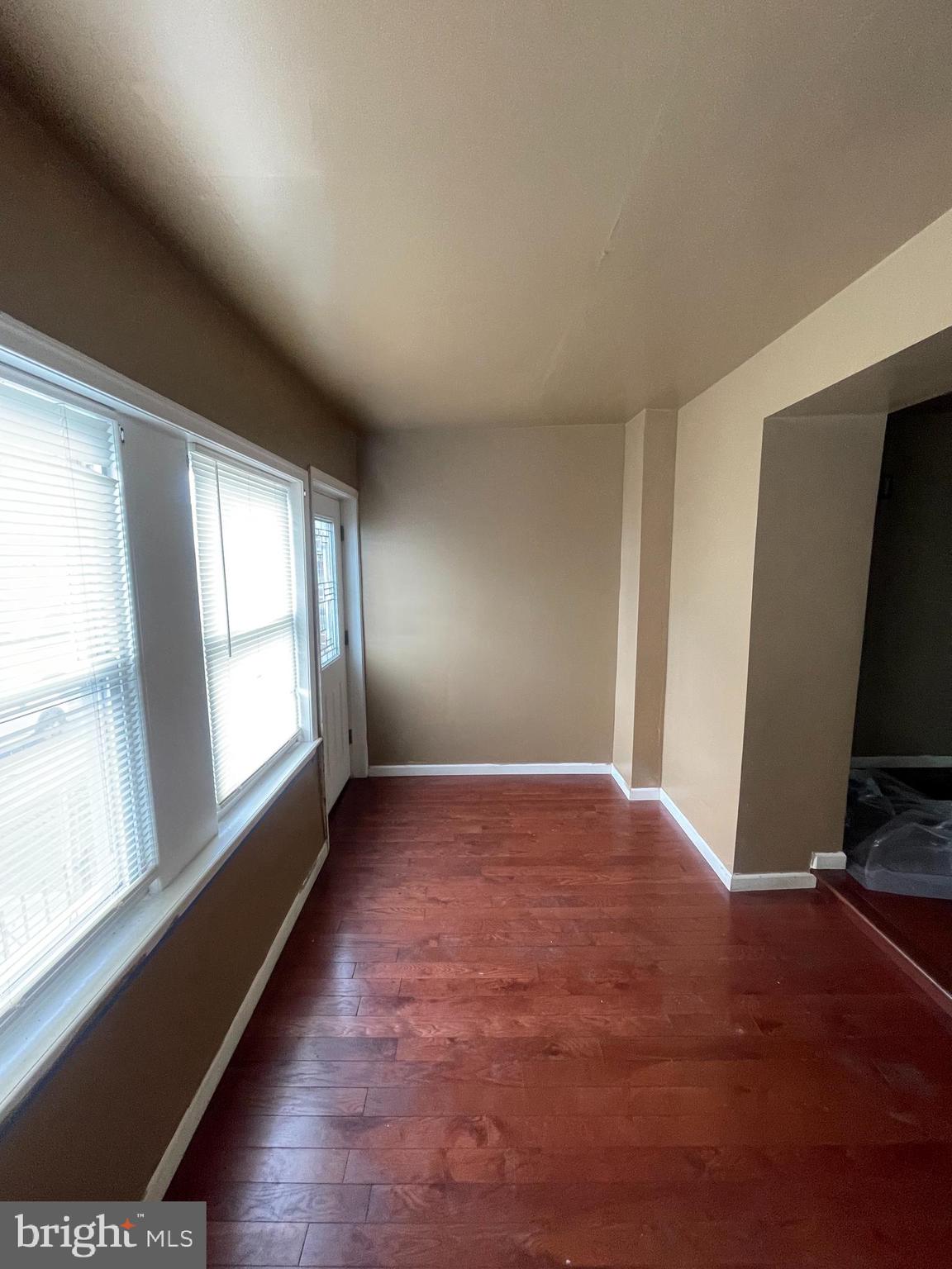 ELMWOOD PARK - Residential