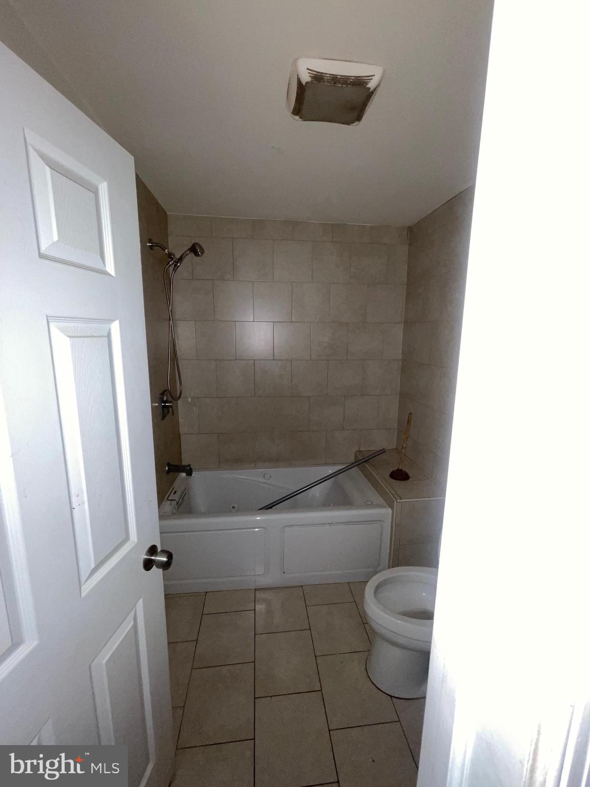 ELMWOOD PARK - Residential