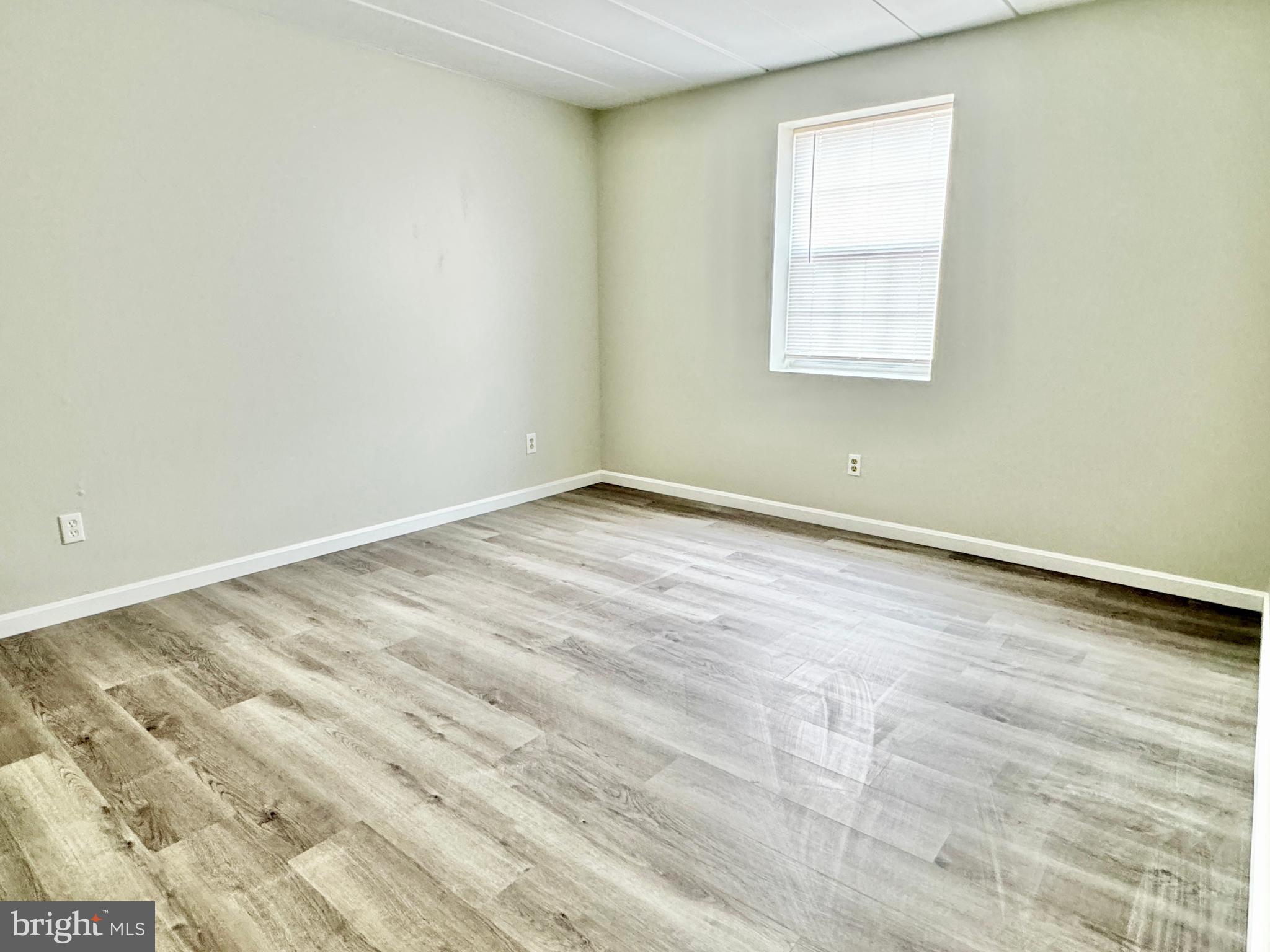 CRESAP KNOLL APARTMENTS - Residential