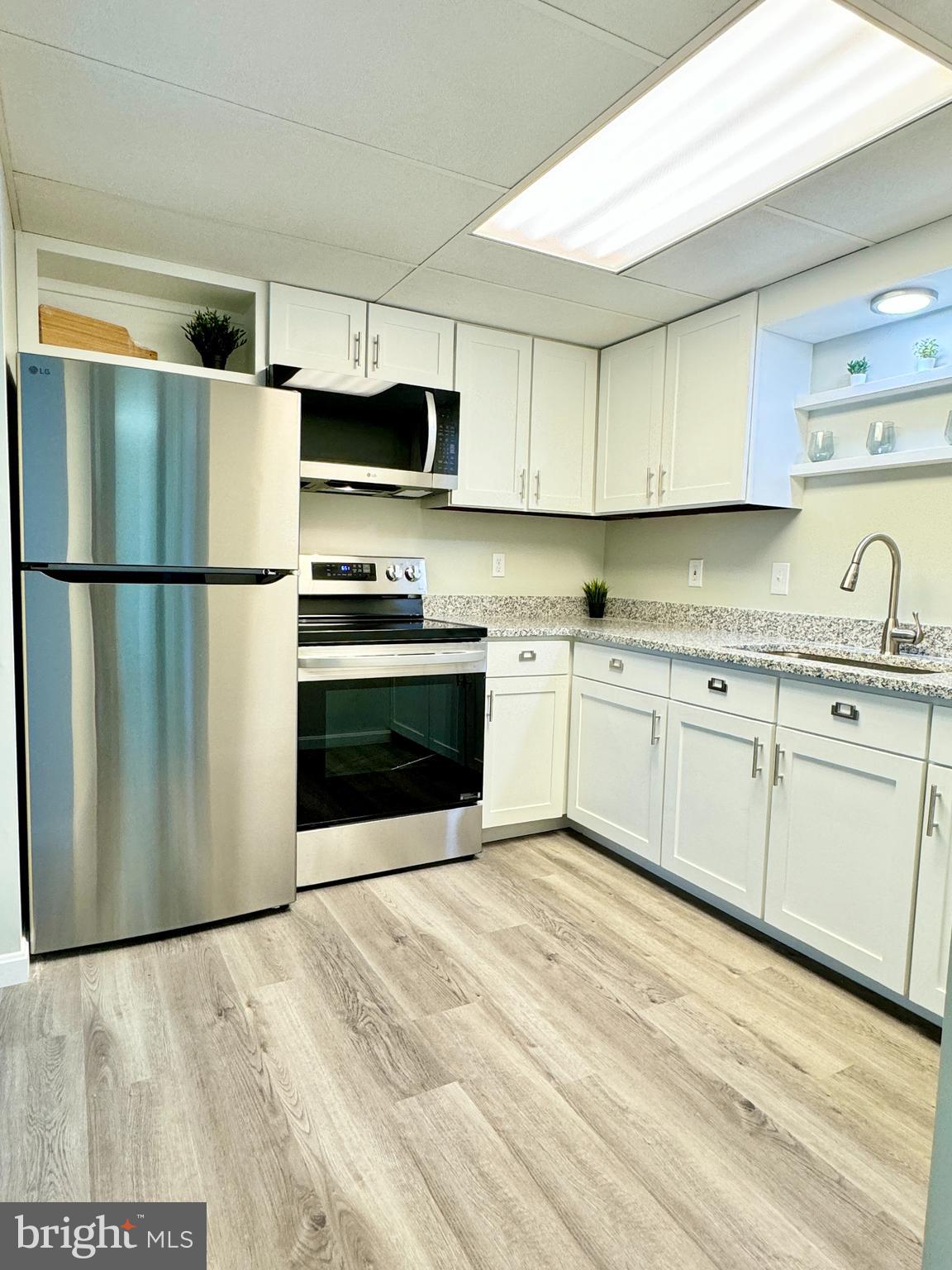 CRESAP KNOLL APARTMENTS - Residential