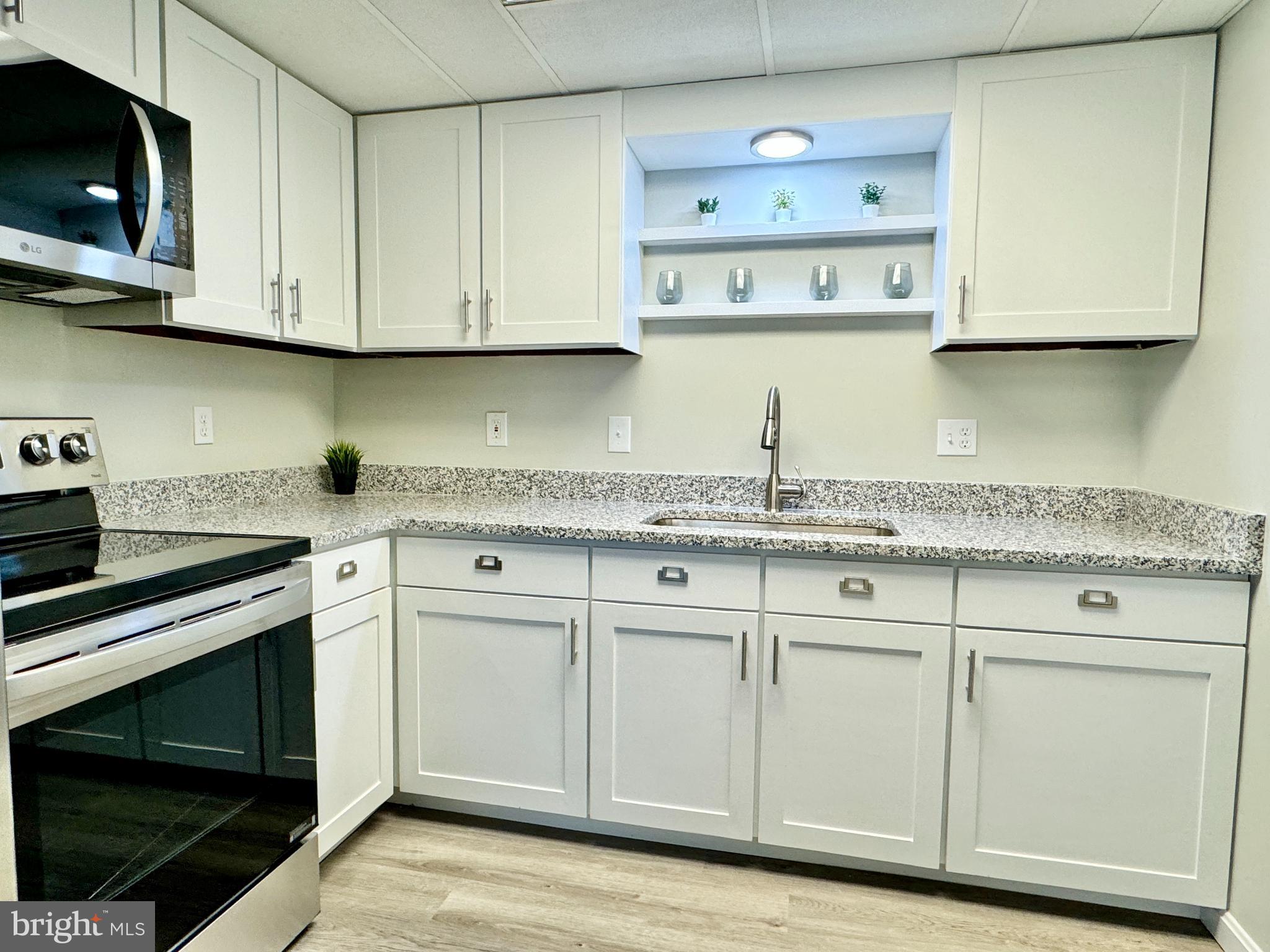 CRESAP KNOLL APARTMENTS - Residential