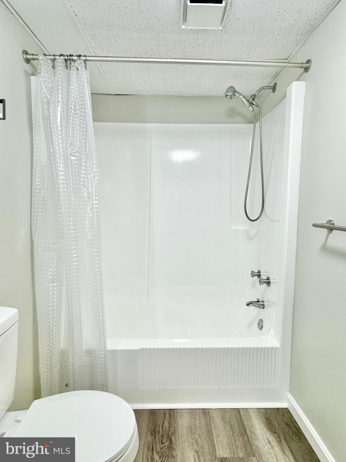 CRESAP KNOLL APARTMENTS - Residential